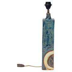 Lámpara de gres con decoración geométrica de Georges Martin, hacia 1970-1980.