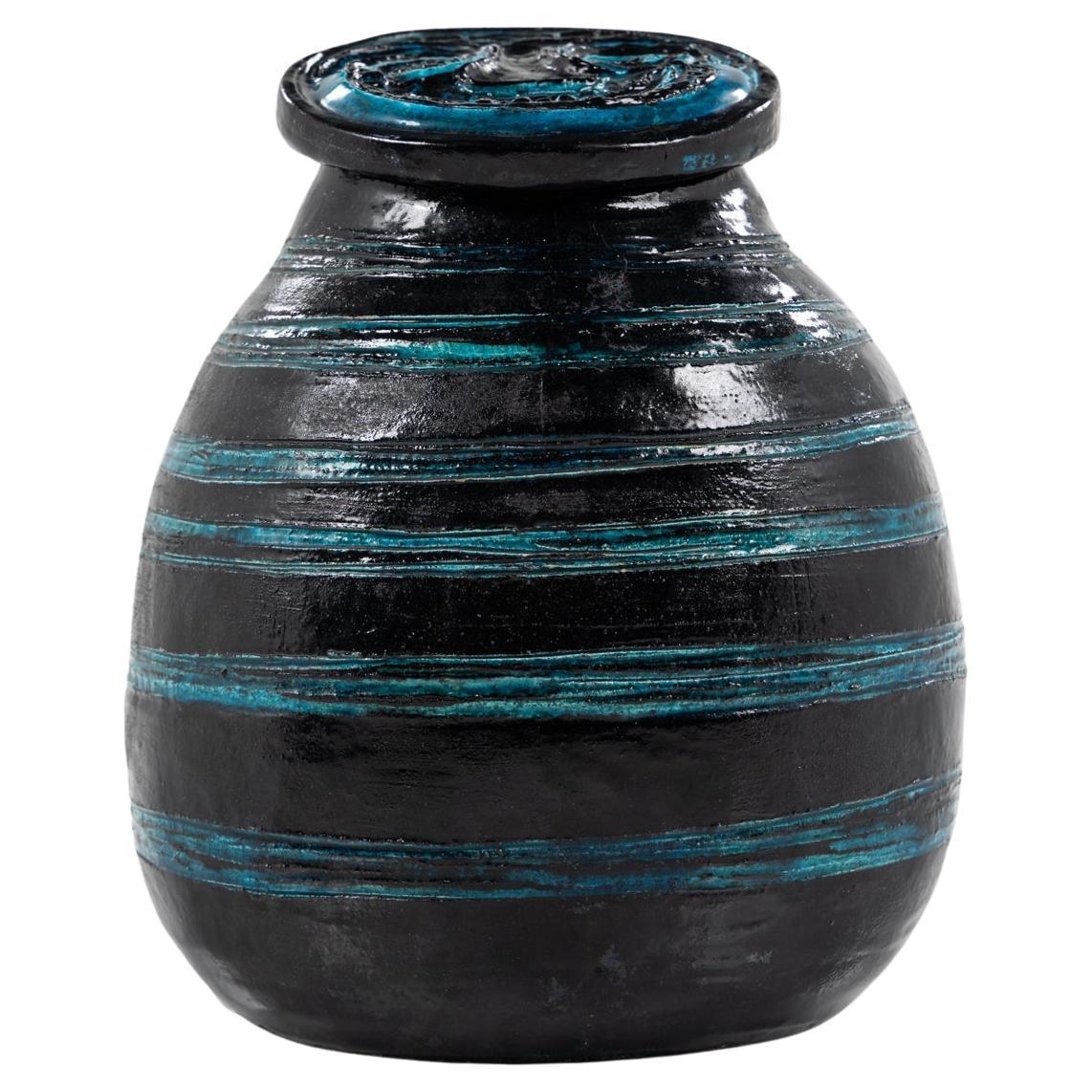 Stoneware lidded jar by Birte Weggerby