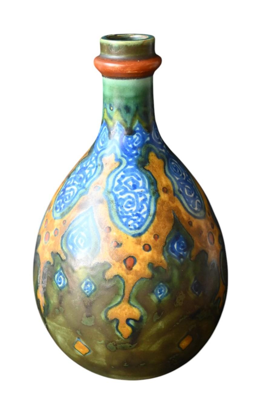 Art Nouveau Vaso in gres Marken Gouda Holland, inizio 1900 in vendita