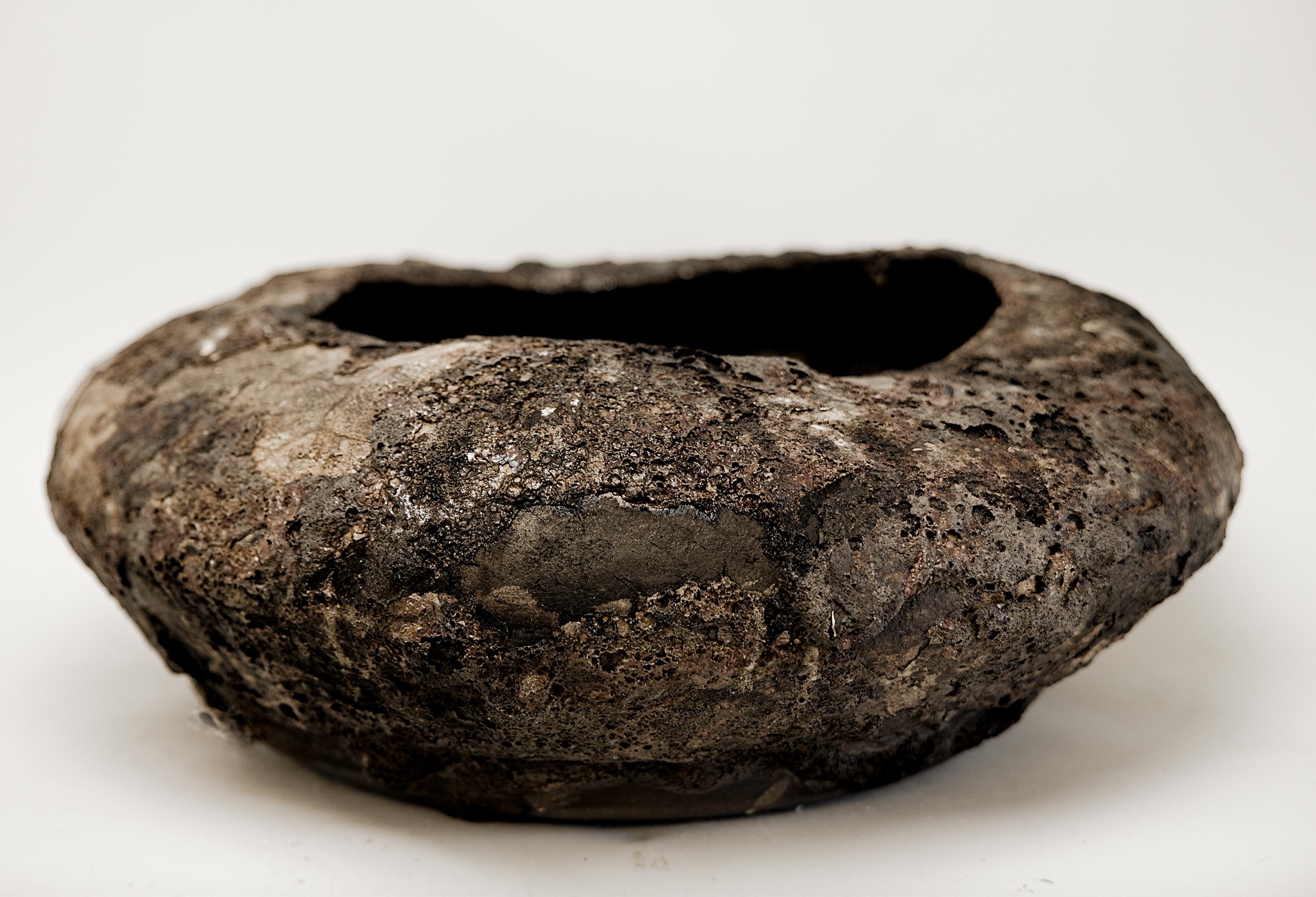 Stoneware  Moody Bowl Lava Granite Textured- 22