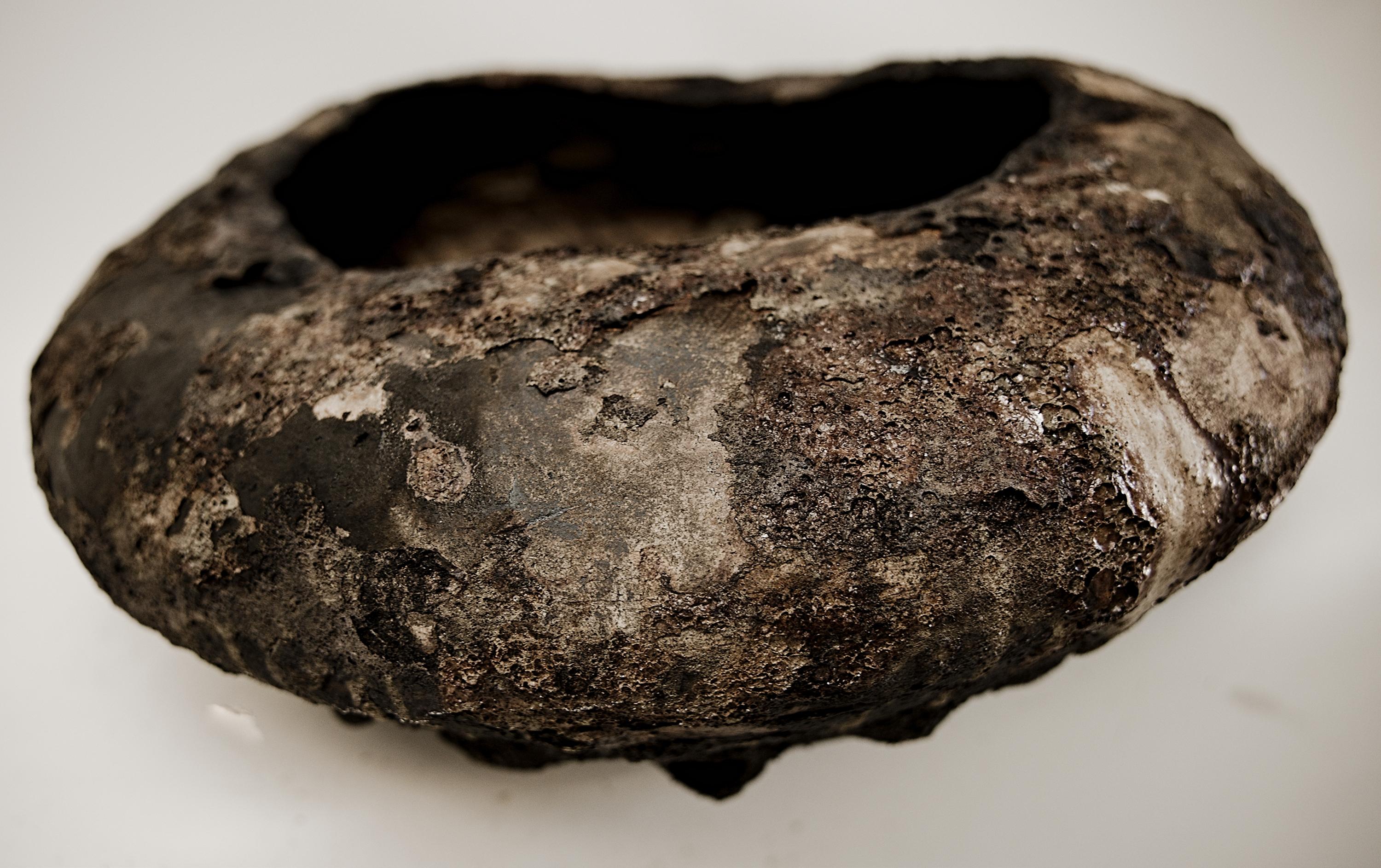 XXI secolo e contemporaneo Stoneware  Moody Bowl Lava Granite Textured- 22