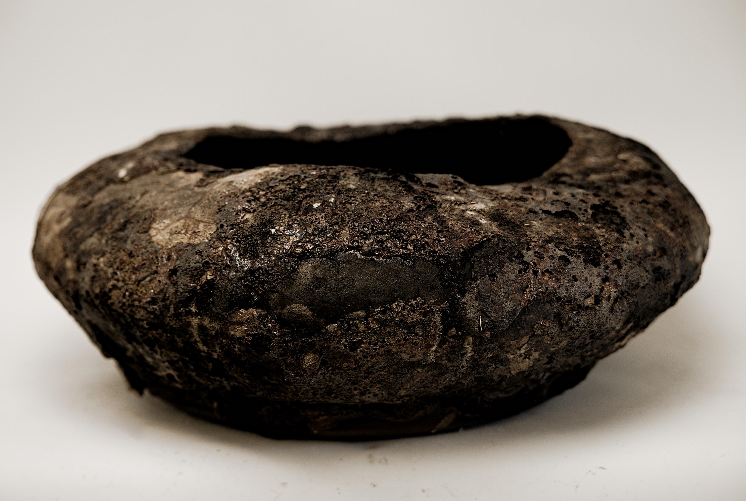 Stoneware  Moody Bowl Lava Granite Textured- 22