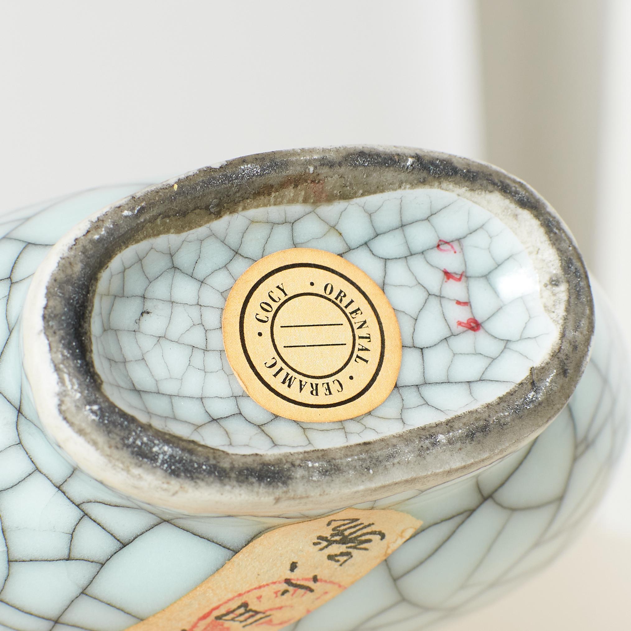Mondflasche aus Steingut mit Crackle-Glasur im Ge-Stil (Glasiert) im Angebot