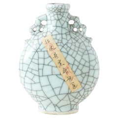 Mondflasche aus Steingut mit Crackle-Glasur im Ge-Stil