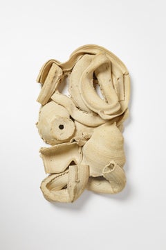 Sculpture murale en grès de Patrick Crulis, 2026.