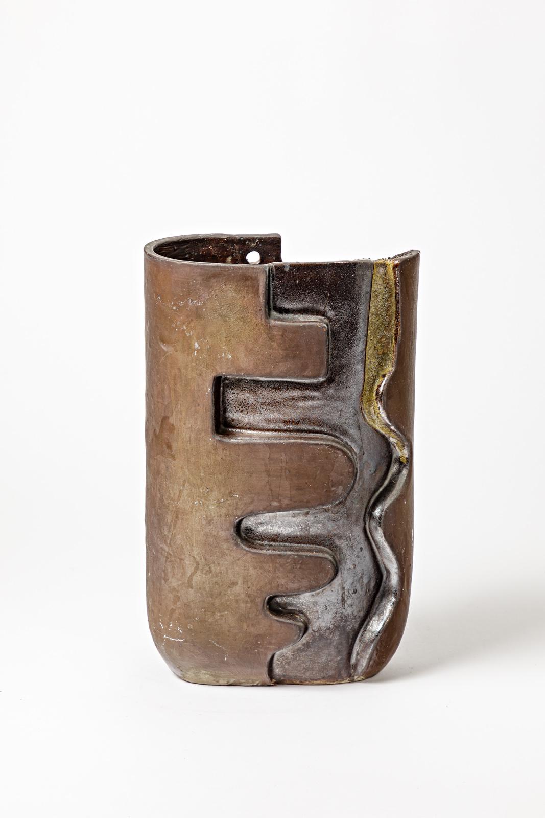 Eiförmige Vase aus Steingut mit abstraktem Dekor von Georges Martin.
Signatur des Künstlers auf der Rückseite. CIRCA 1970-1980. Einzigartiges Stück.
H: 13,2' x 4,7' x 8,3' Zoll.