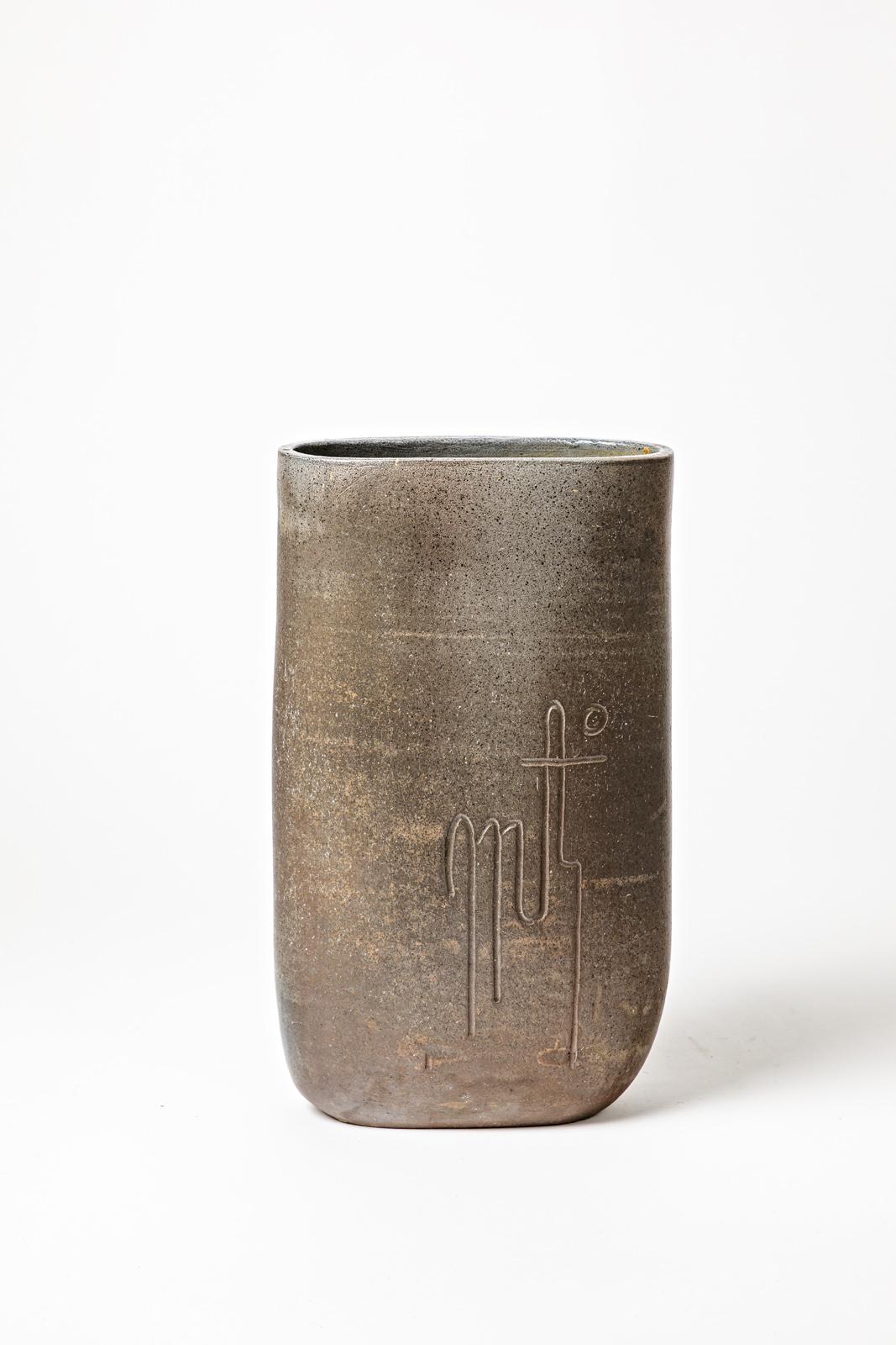 Vase ovoïde en grès à décor abstrait de Georges Martin, vers 1970-1980 Excellent état - En vente à Saint-Ouen, FR