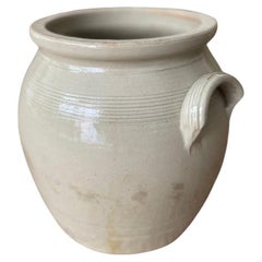 Stoneware Pot in Ceramic