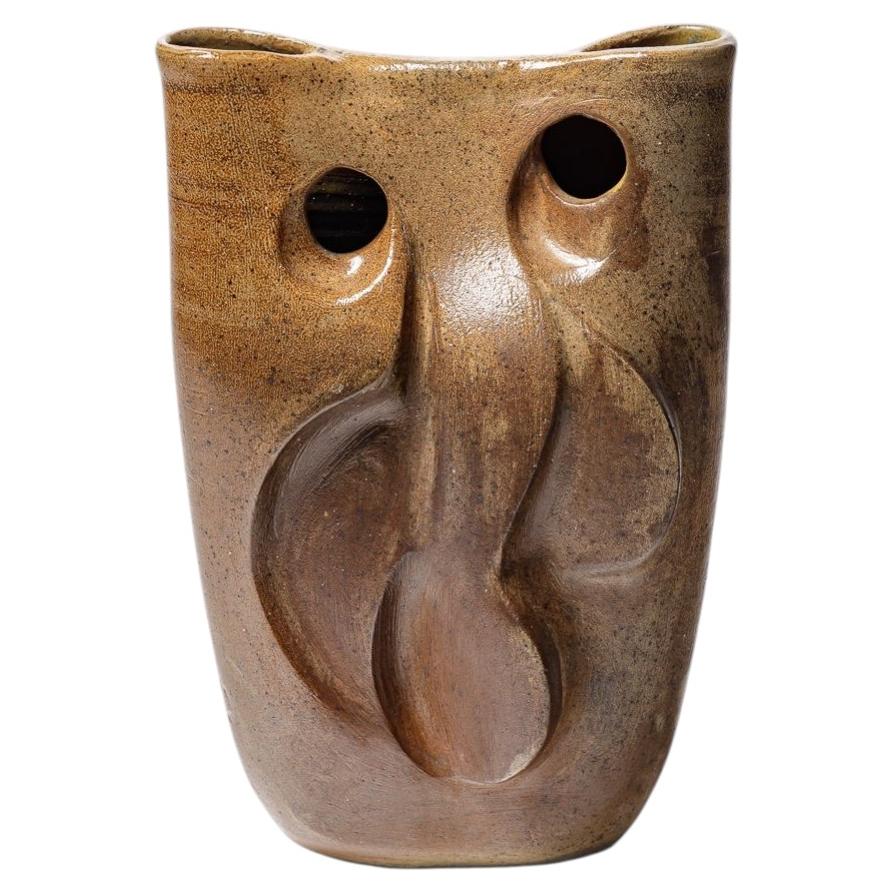 Stoneware sculptural vase by Georges Martin, circa 1970. For Sale