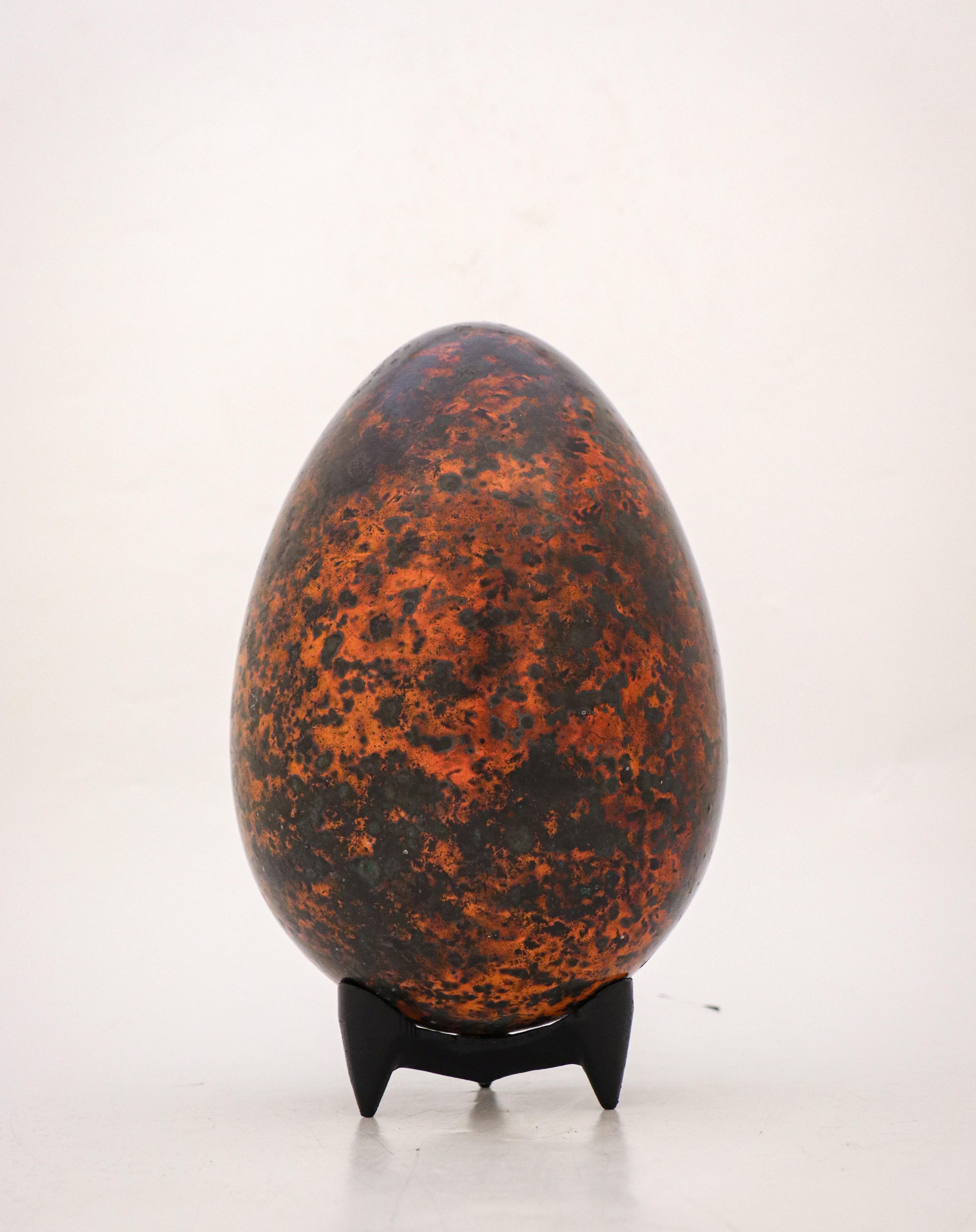 Scandinavian Modern Stoneware Sculpture Egg Orange & Black-Tone Glaze by Hans Hedberg, Biot, France