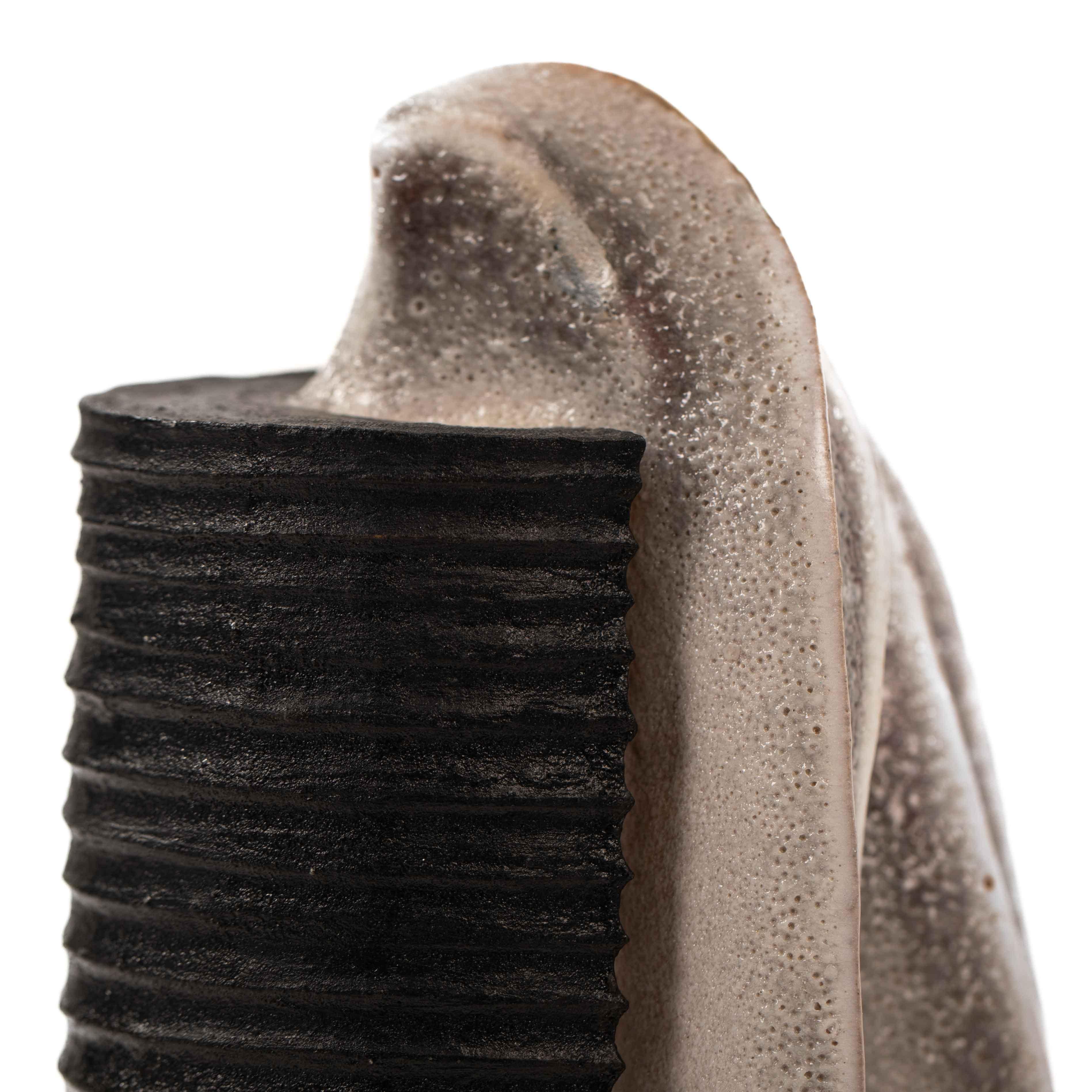 Scultura in gres su base d'acciaio con smaltatura in grigio-bianco-nero, firmata ZAULI in vendita 9