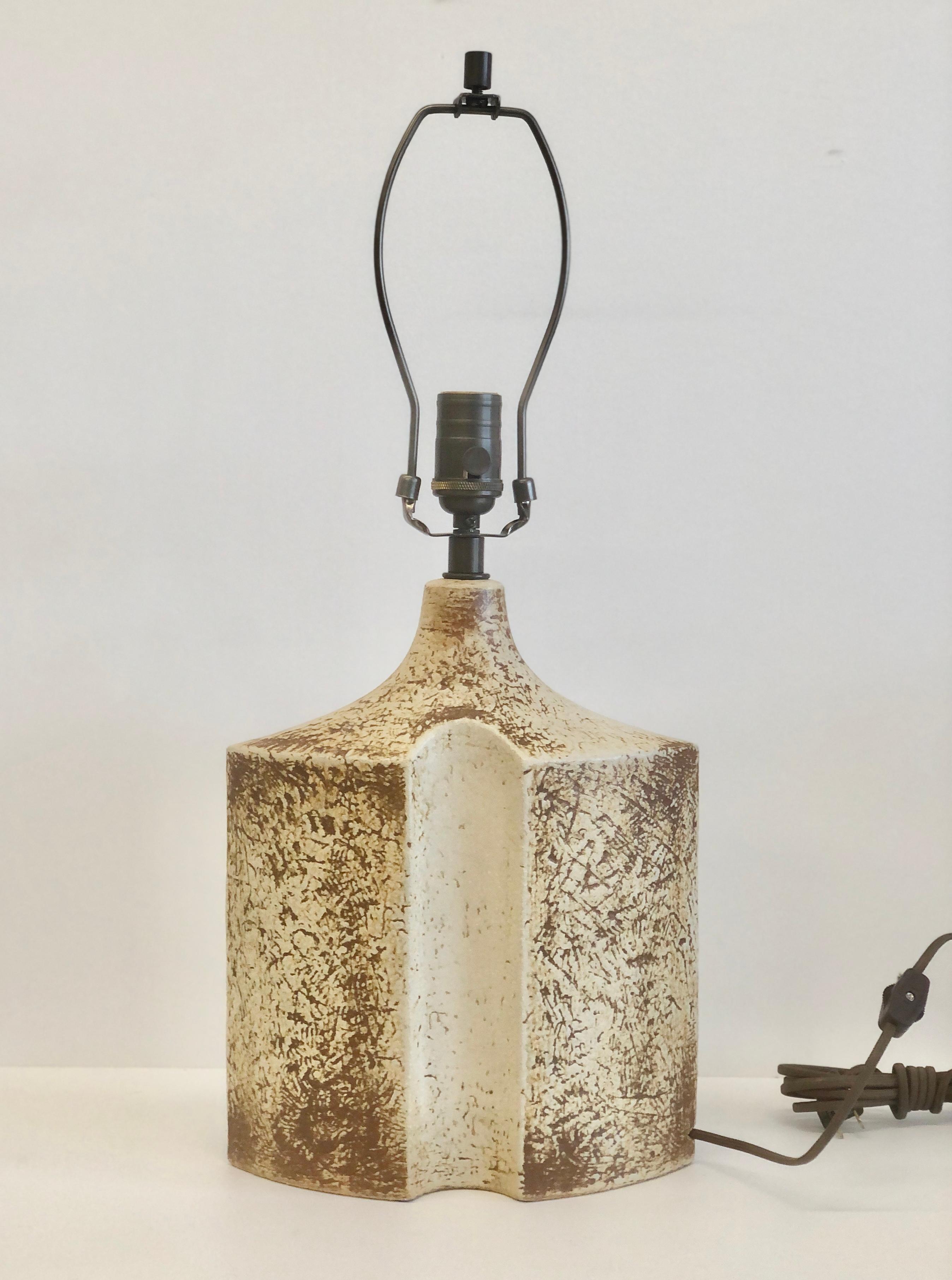 Scandinave moderne  Lampe de table en grès par Haico Nitzsche pour Søholm Pottery en vente