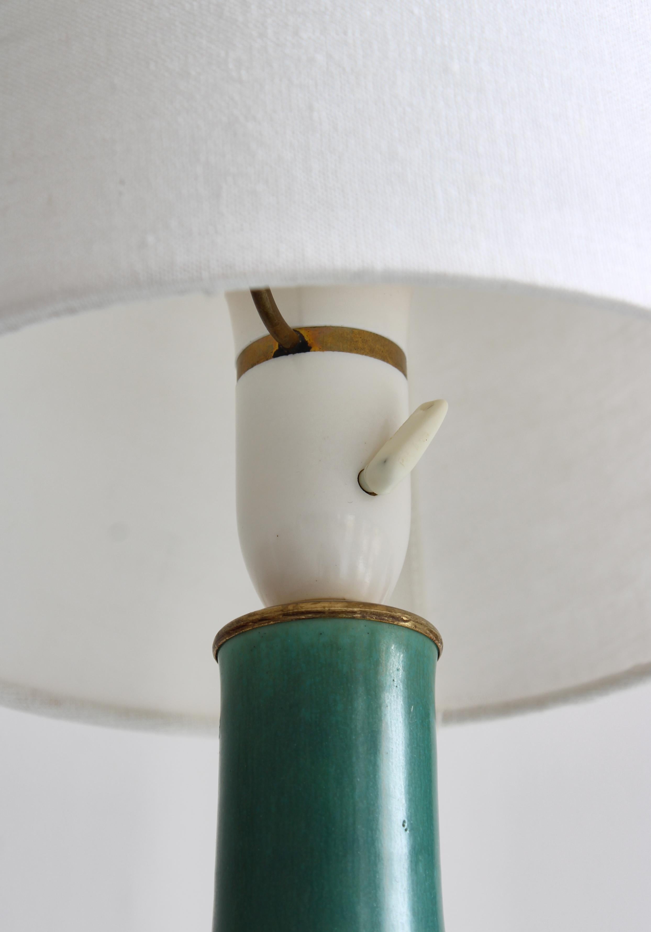 Stoneware Table Lamp by Saxbo Green Glazing Eva Staehr-Nielsen, Denmark, 1940s For Sale 1