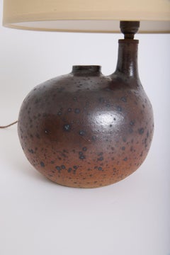 Lampada da tavolo in gres