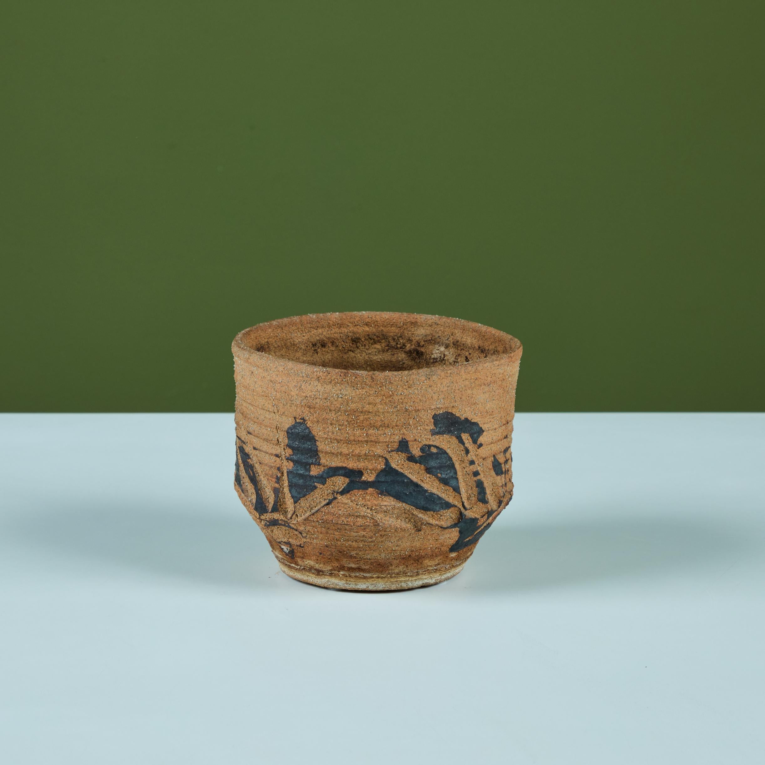 Jardinière de table en grès avec glaçure noire Bon état - En vente à Los Angeles, CA