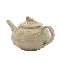 Stoneware tea pot with spaniel lid finial by Wedgwood, c. 1829