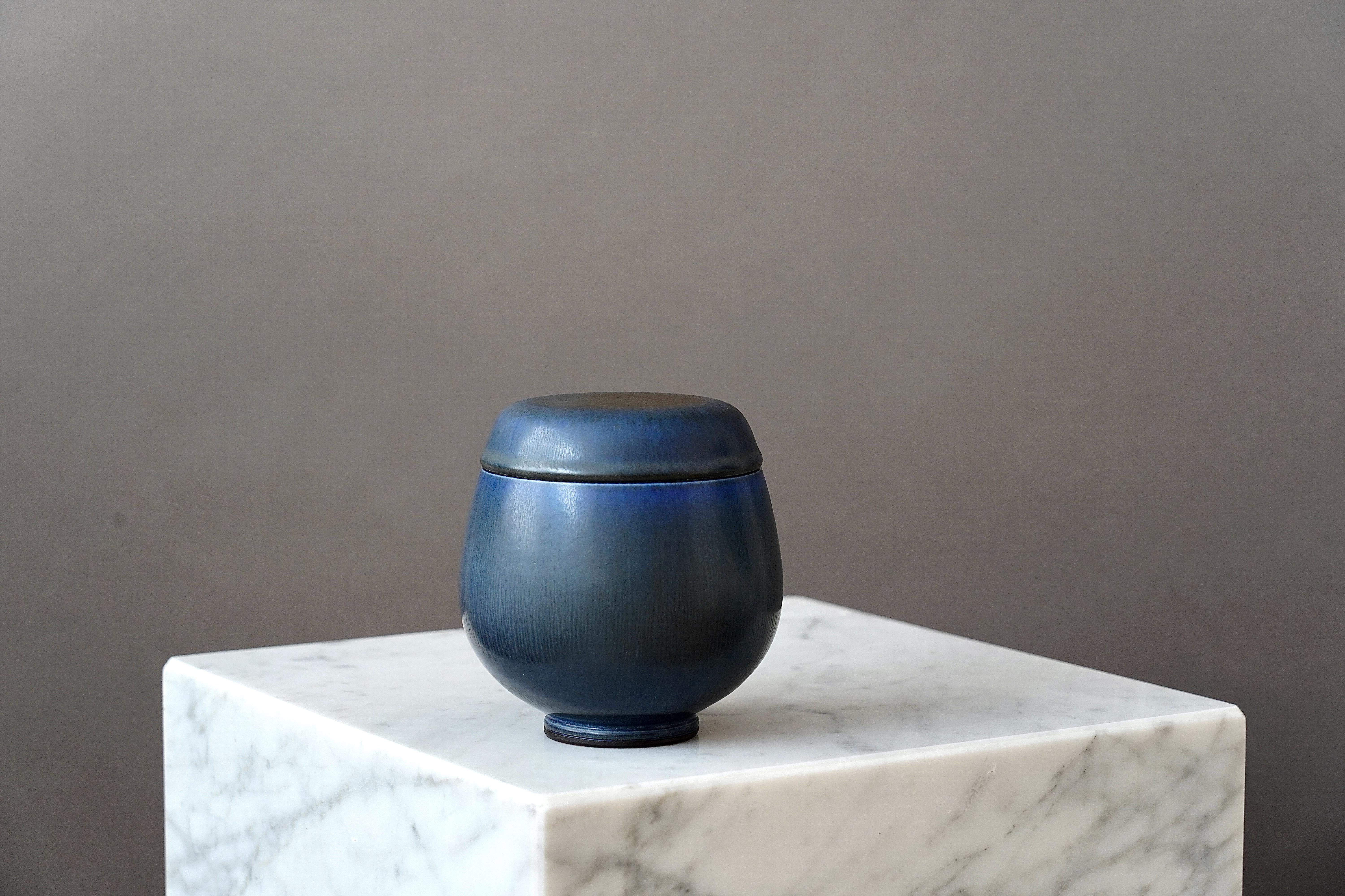 Stoneware Urn by Berndt Friberg for Gustavsberg, Sweden, 1957 In Good Condition In Malmö, SE