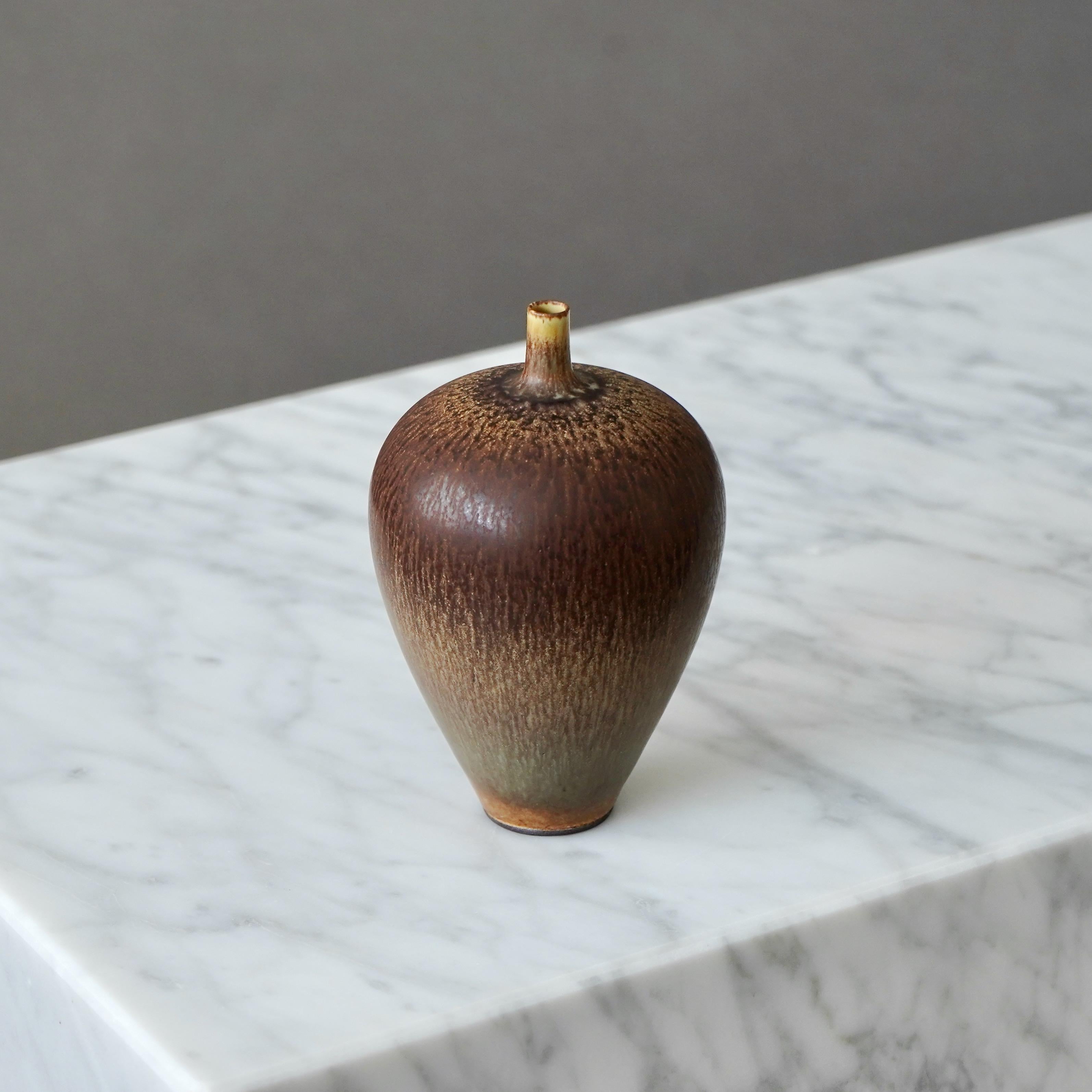 Vaso in gres di Berndt Friberg per Gustavsberg Studio, Svezia, anni '50 In condizioni ottime in vendita a Malmö, SE