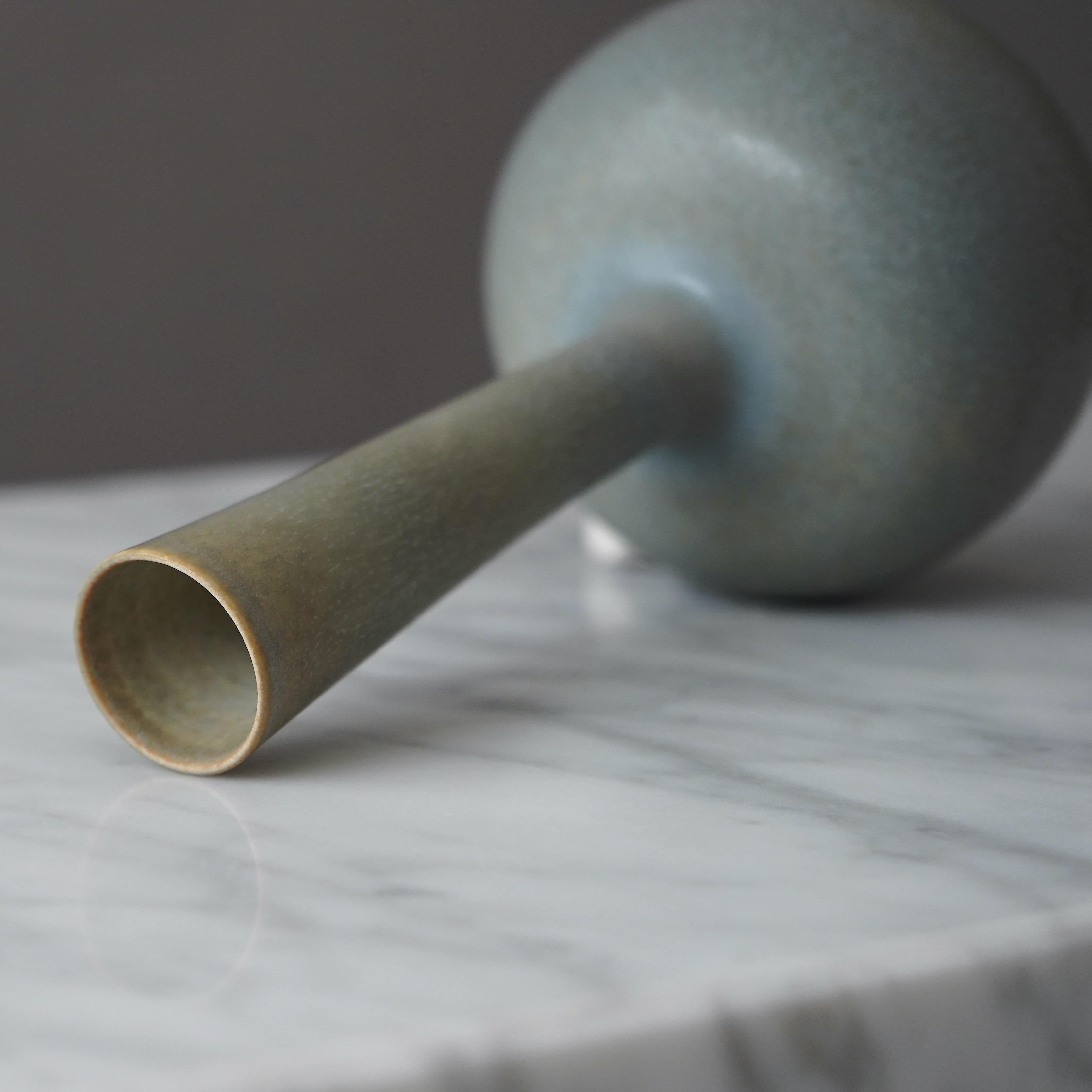 Svedese Vaso in gres di Berndt Friberg per Studio A, Svezia, 1956 in vendita