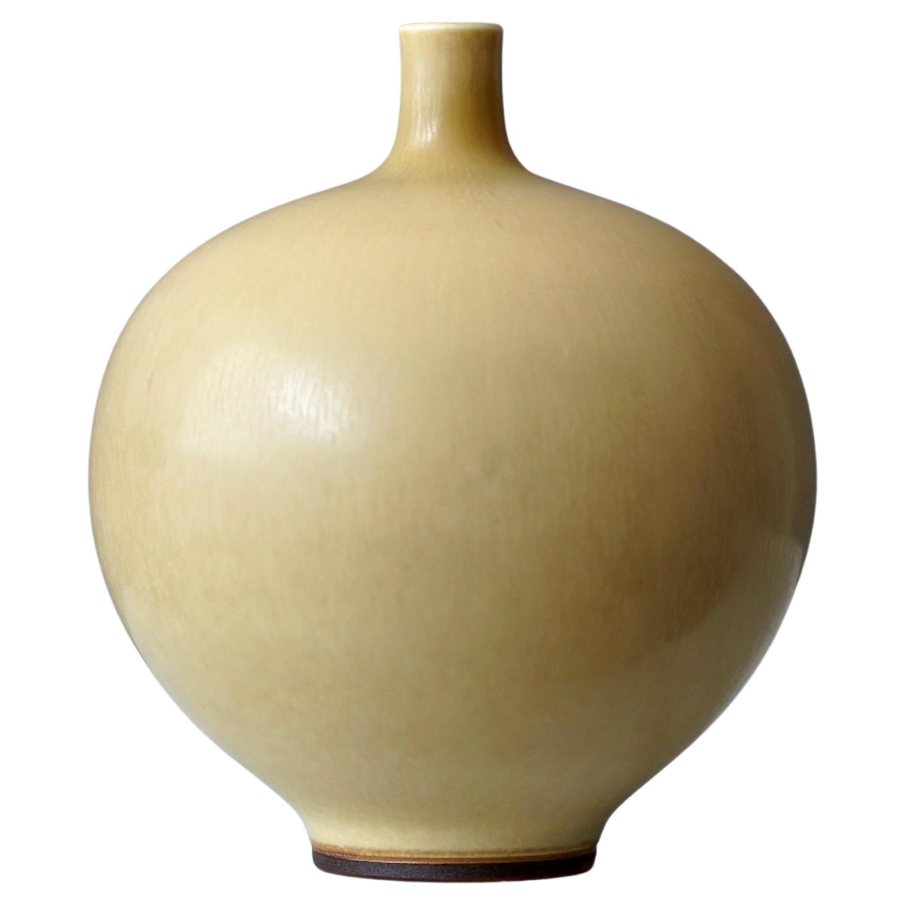 Vase en grès de Berndt Friberg pour Gustavsberg Studio, Suède, 1964 en vente