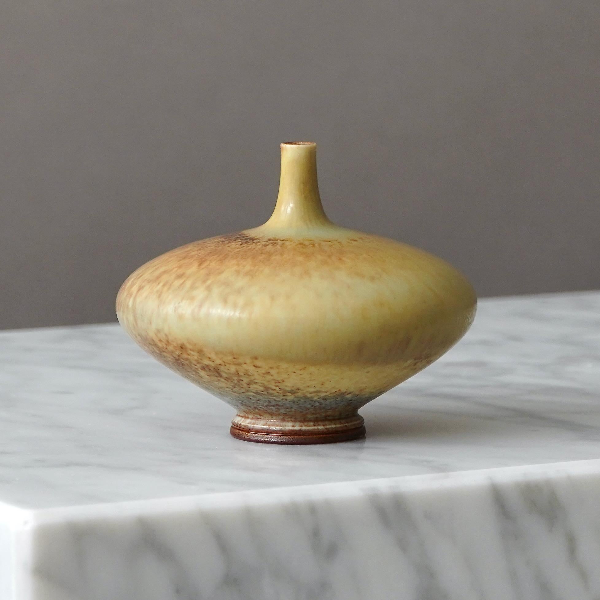 Vaso in gres di Berndt Friberg per Studio A, Svezia, 1969 in vendita 2