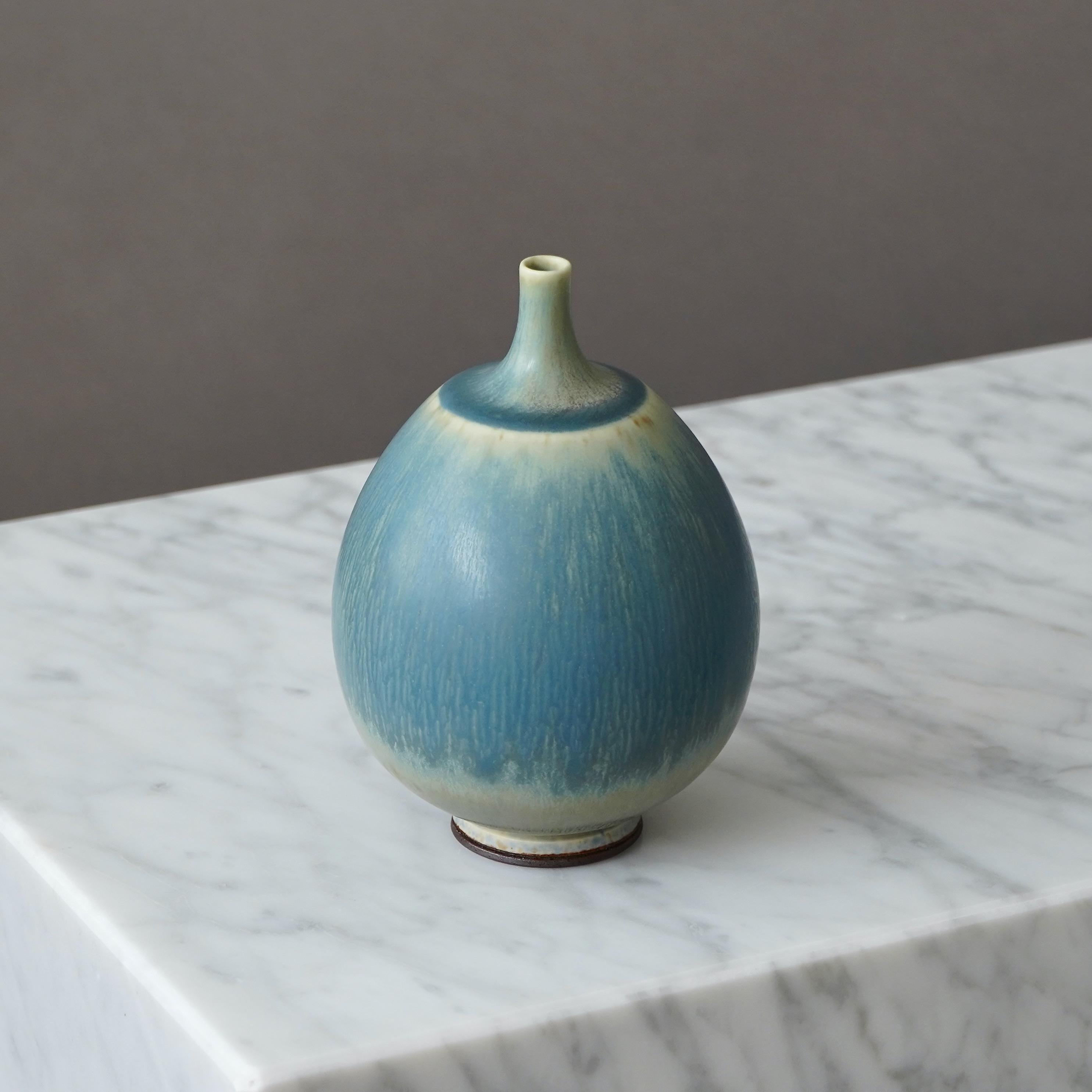Scandinavo moderno Vaso in gres di Berndt Friberg per Studio A, Svezia, 1969 in vendita
