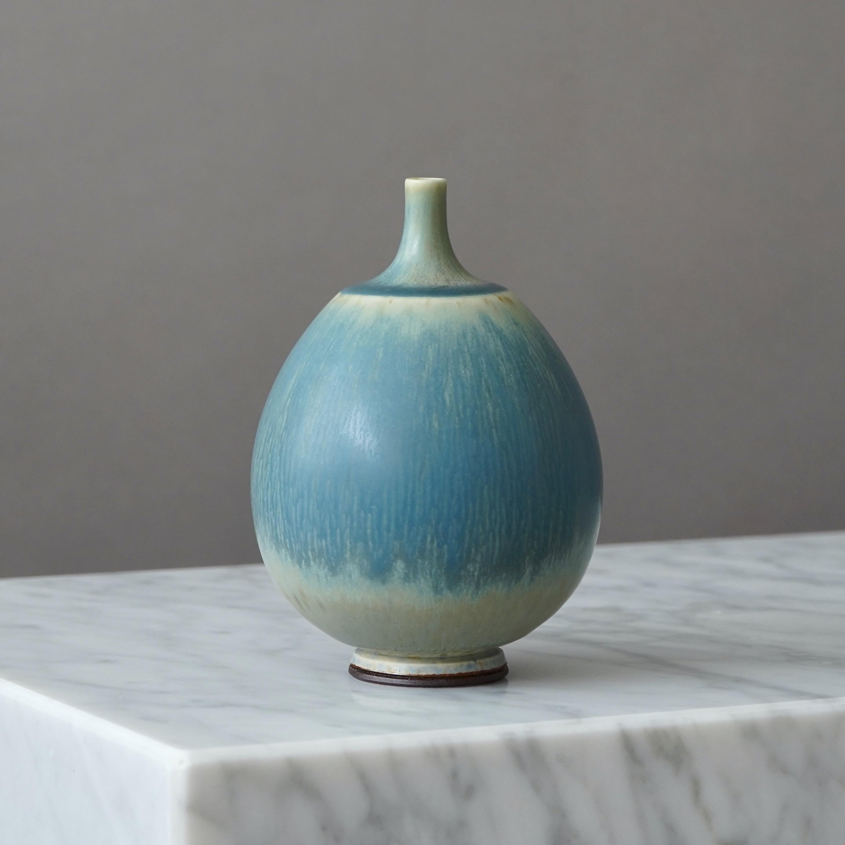 Vaso in gres di Berndt Friberg per Studio A, Svezia, 1969 In condizioni buone in vendita a Malmö, SE