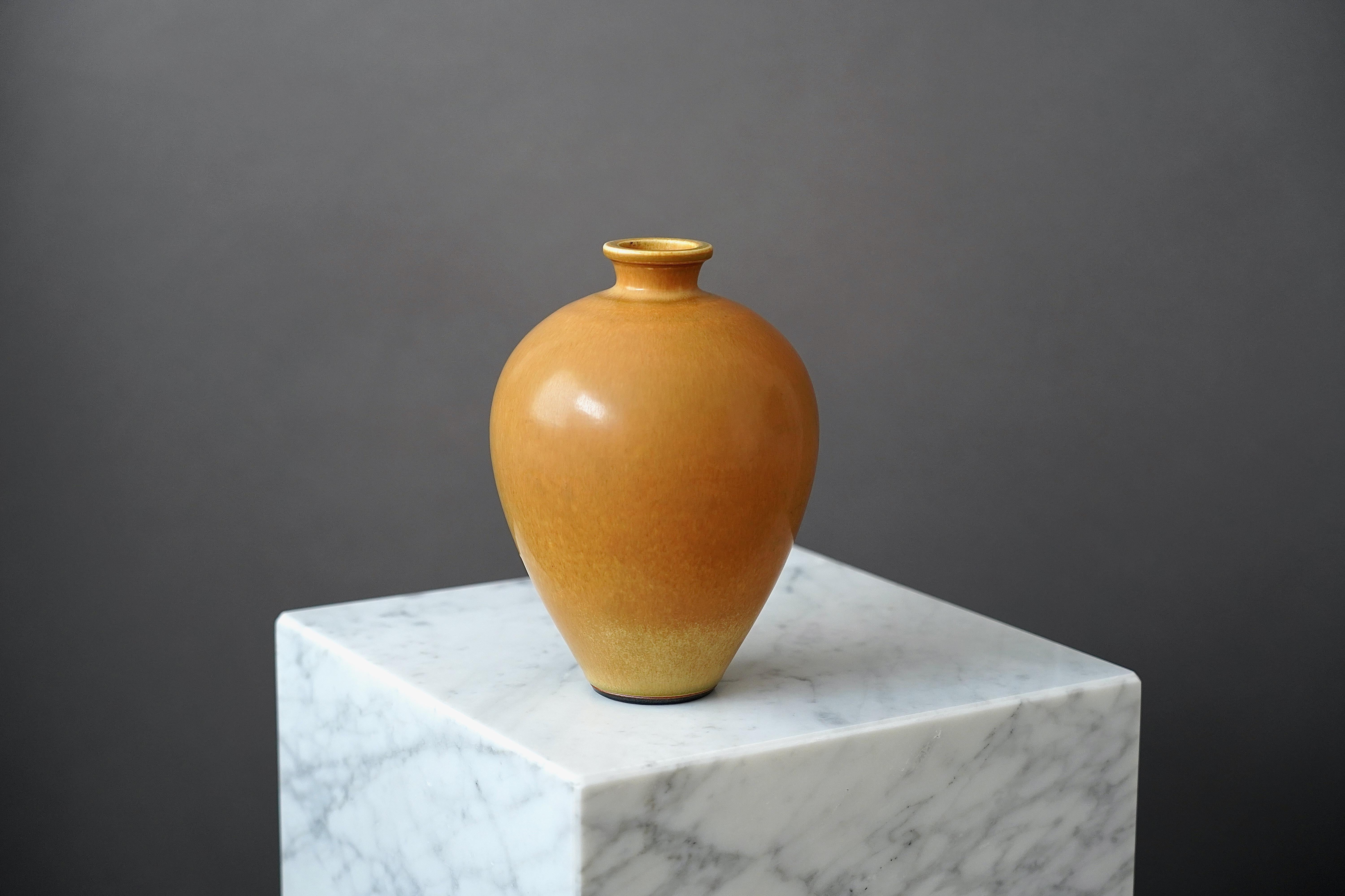 Scandinavian Modern Stoneware Vase by Berndt Friberg for Gustavsberg, Sweden, 1953 For Sale