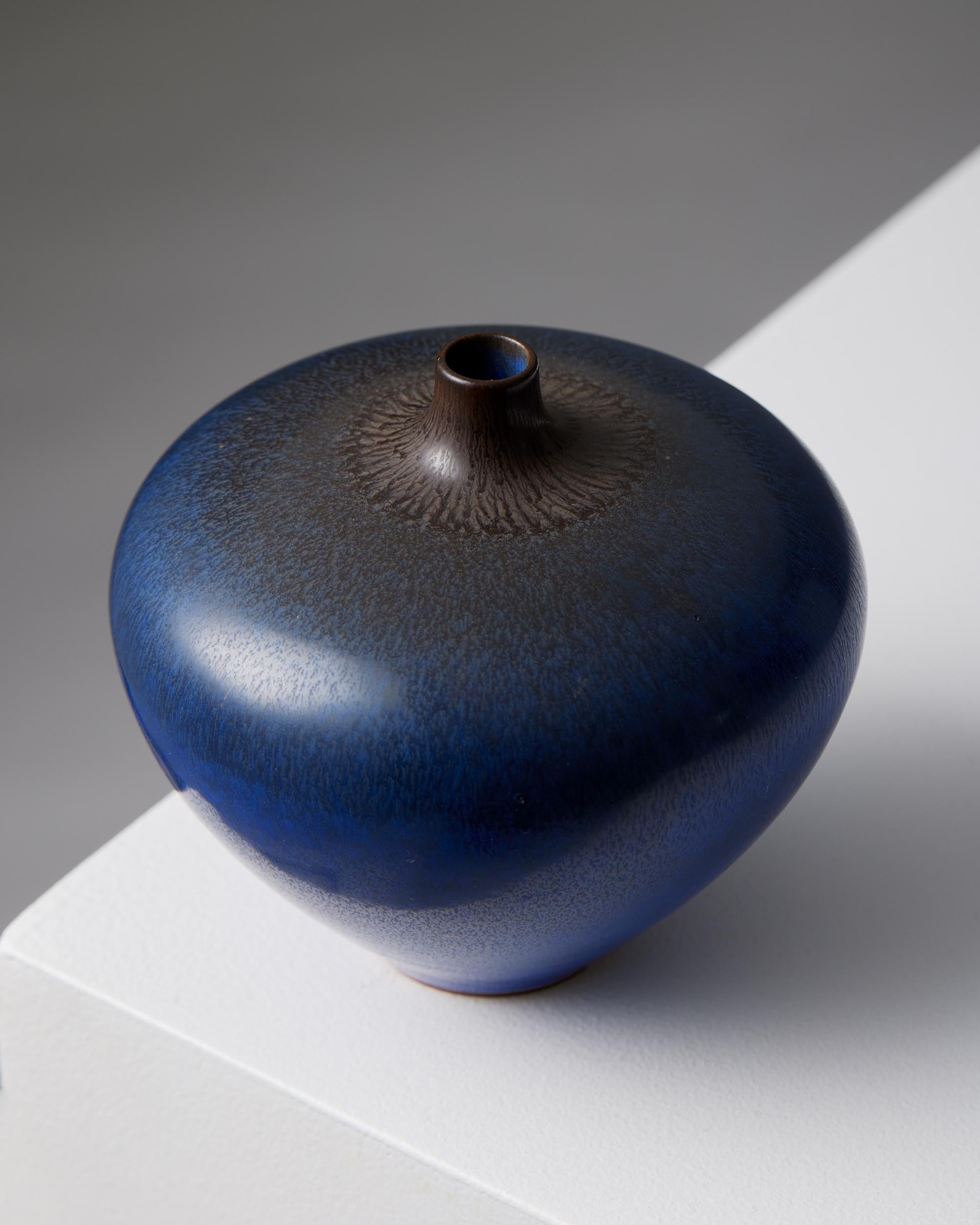 Mid-Century Modern Stoneware vase by Berndt Friberg for Gustavsberg, Sweden, 1954, Blue, Taupe For Sale