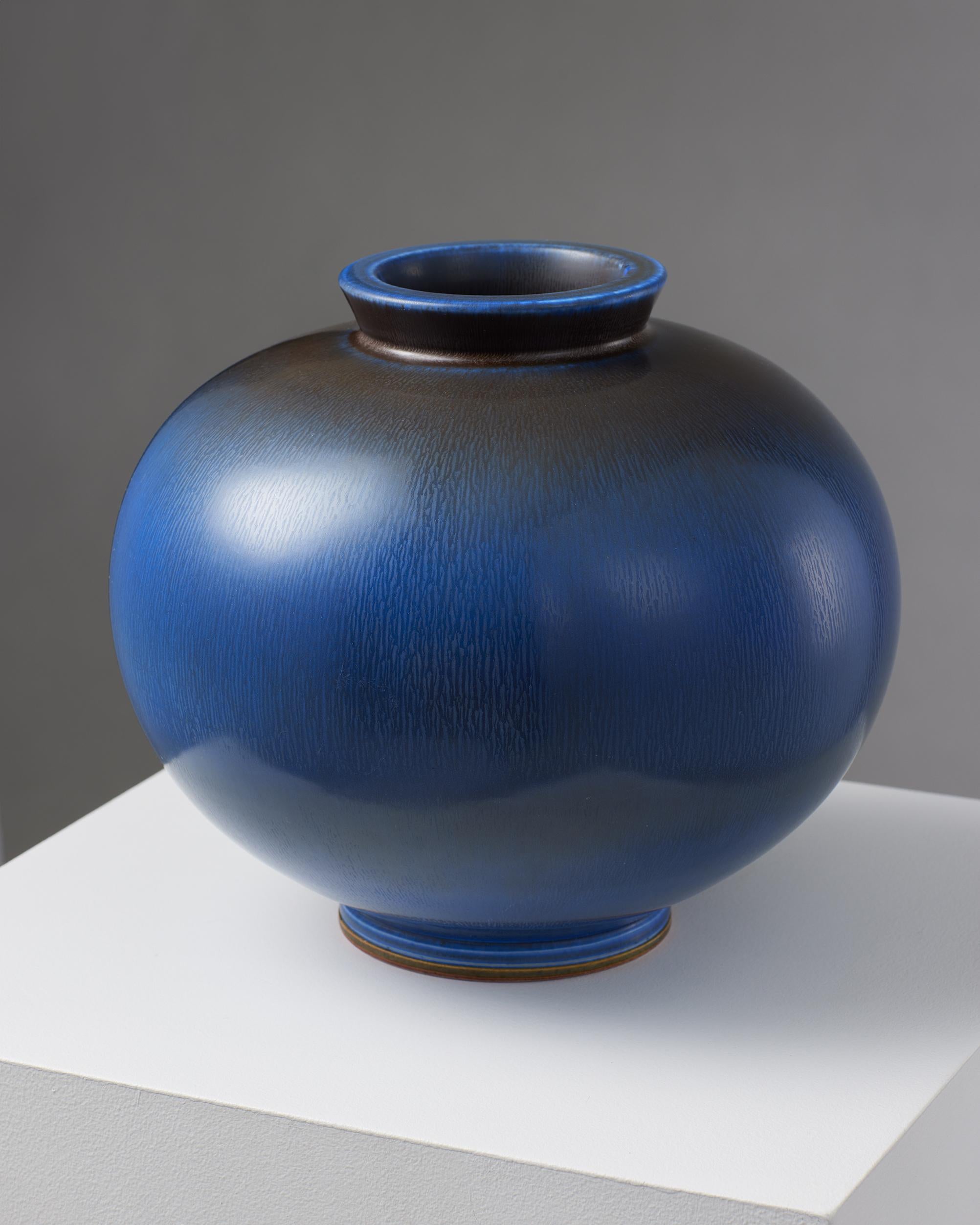 Swedish Stoneware Vase by Berndt Friberg for Gustavsberg, Sweden, 1964, Dark Blue, Large For Sale