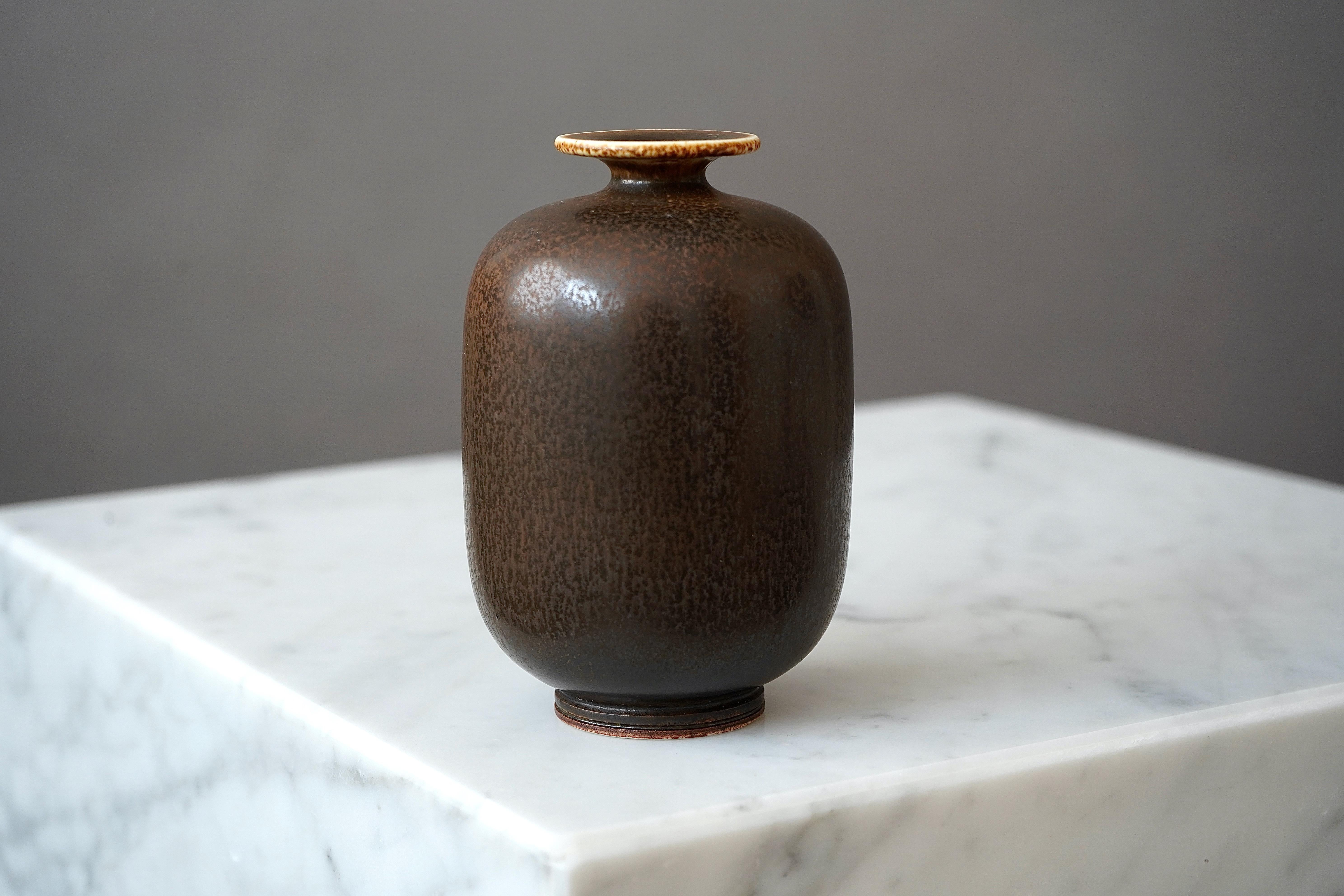 Stoneware Vase by Berndt Friberg for Gustavsberg, Sweden, 1965 In Good Condition For Sale In Malmö, SE