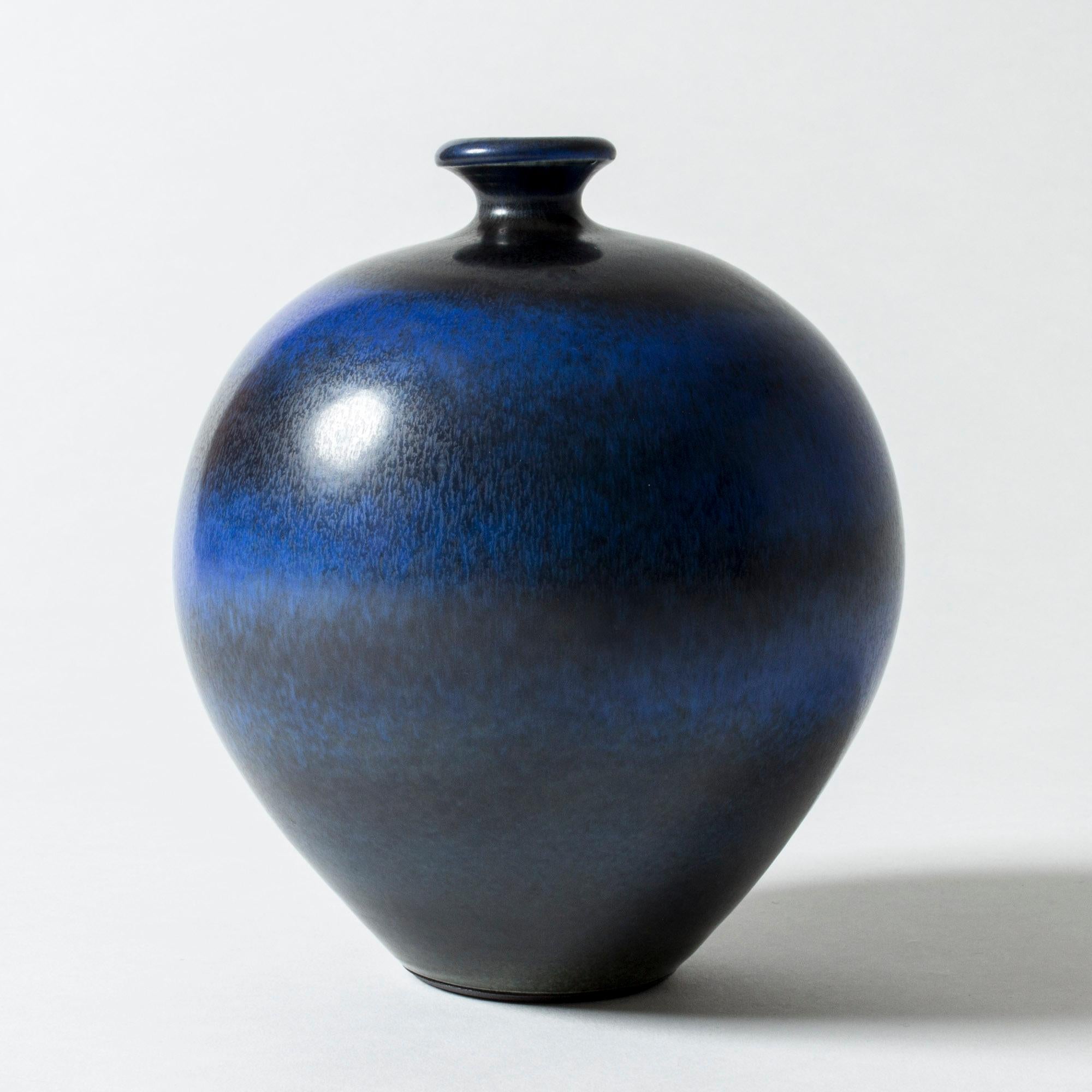 Scandinavian Modern Stoneware Vase by Berndt Friberg for Gustavsberg, Sweden, 1977