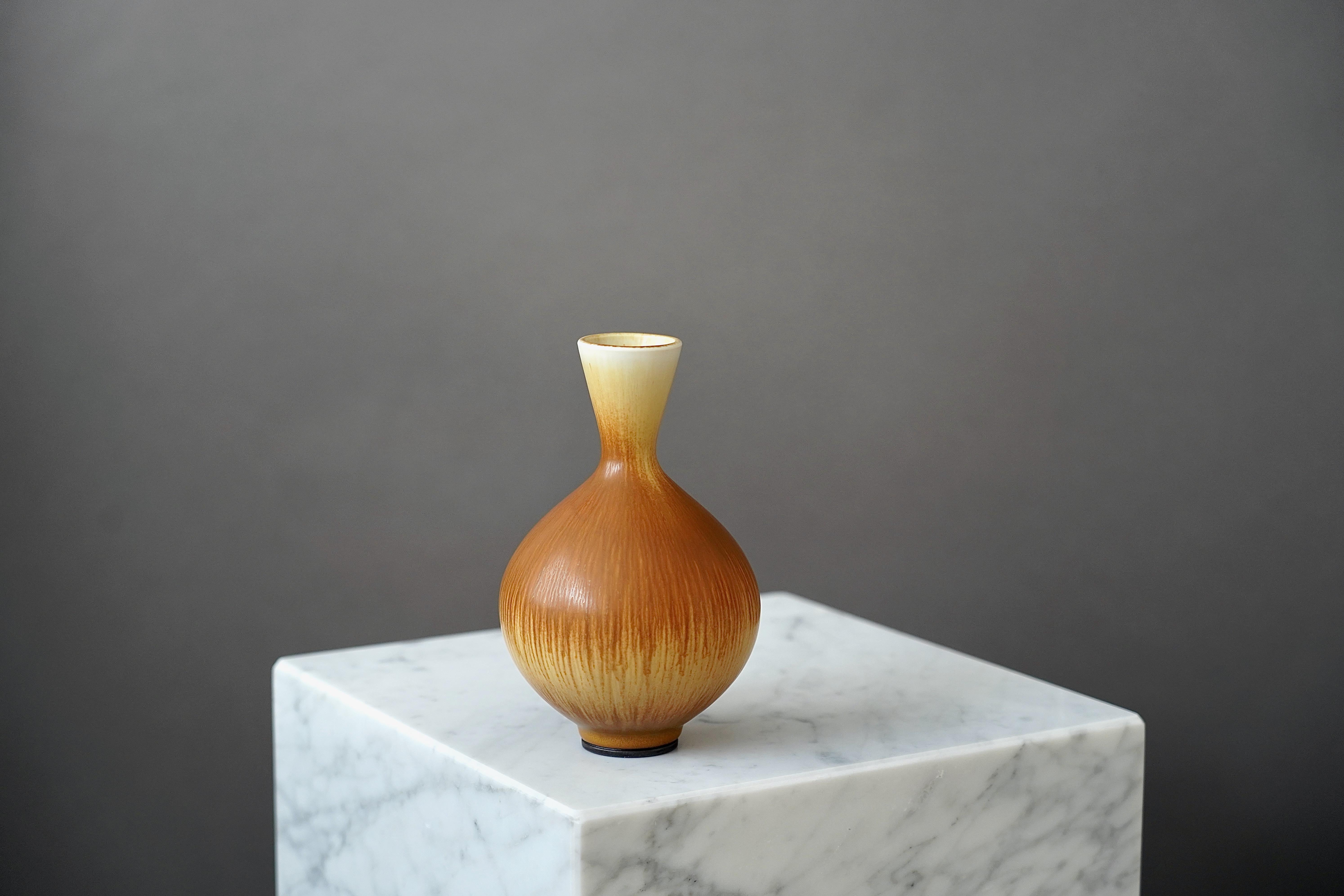 Scandinavian Modern Stoneware Vase by Berndt Friberg for Gustavsberg, Sweden, 1977 For Sale