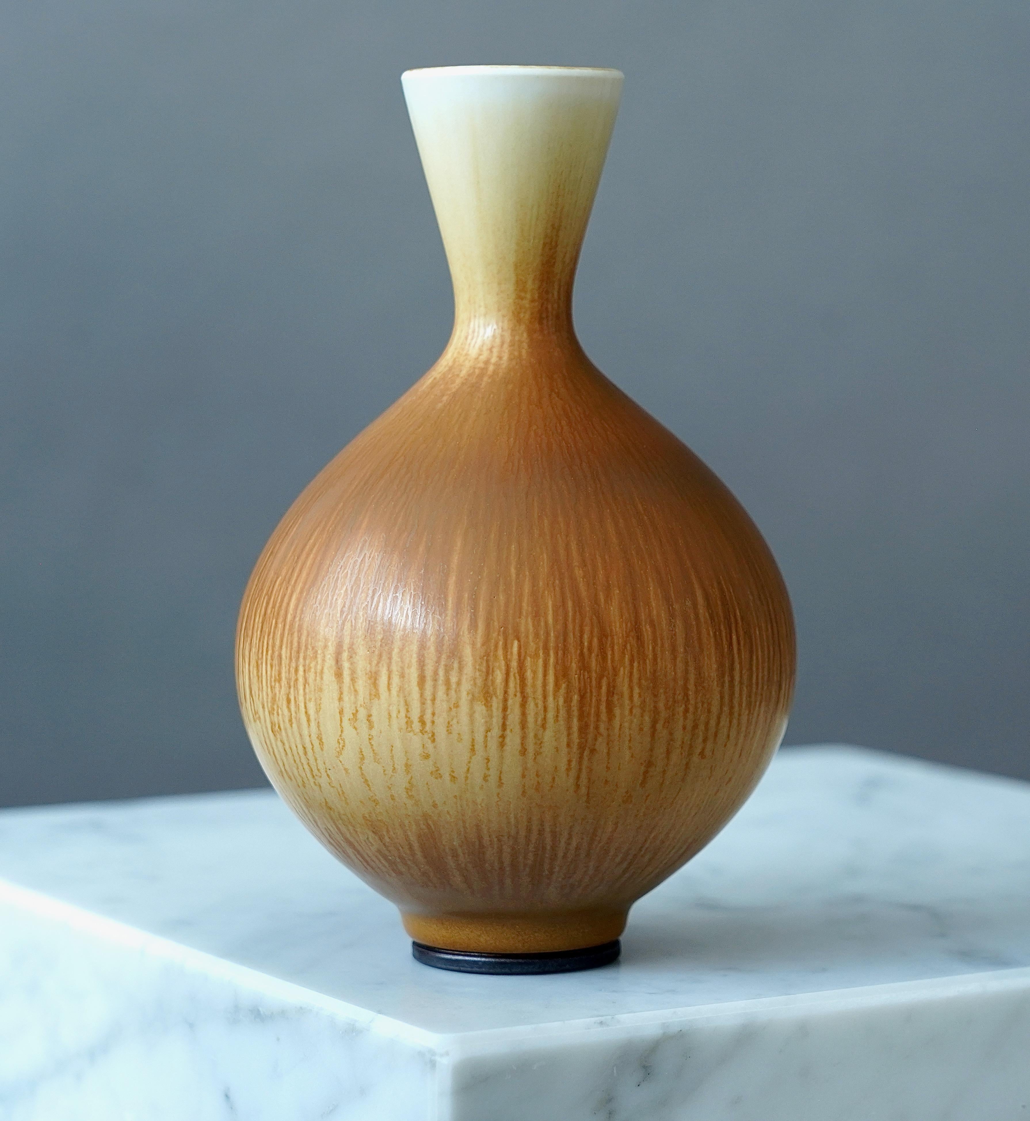Stoneware Vase by Berndt Friberg for Gustavsberg, Sweden, 1977 For Sale 1