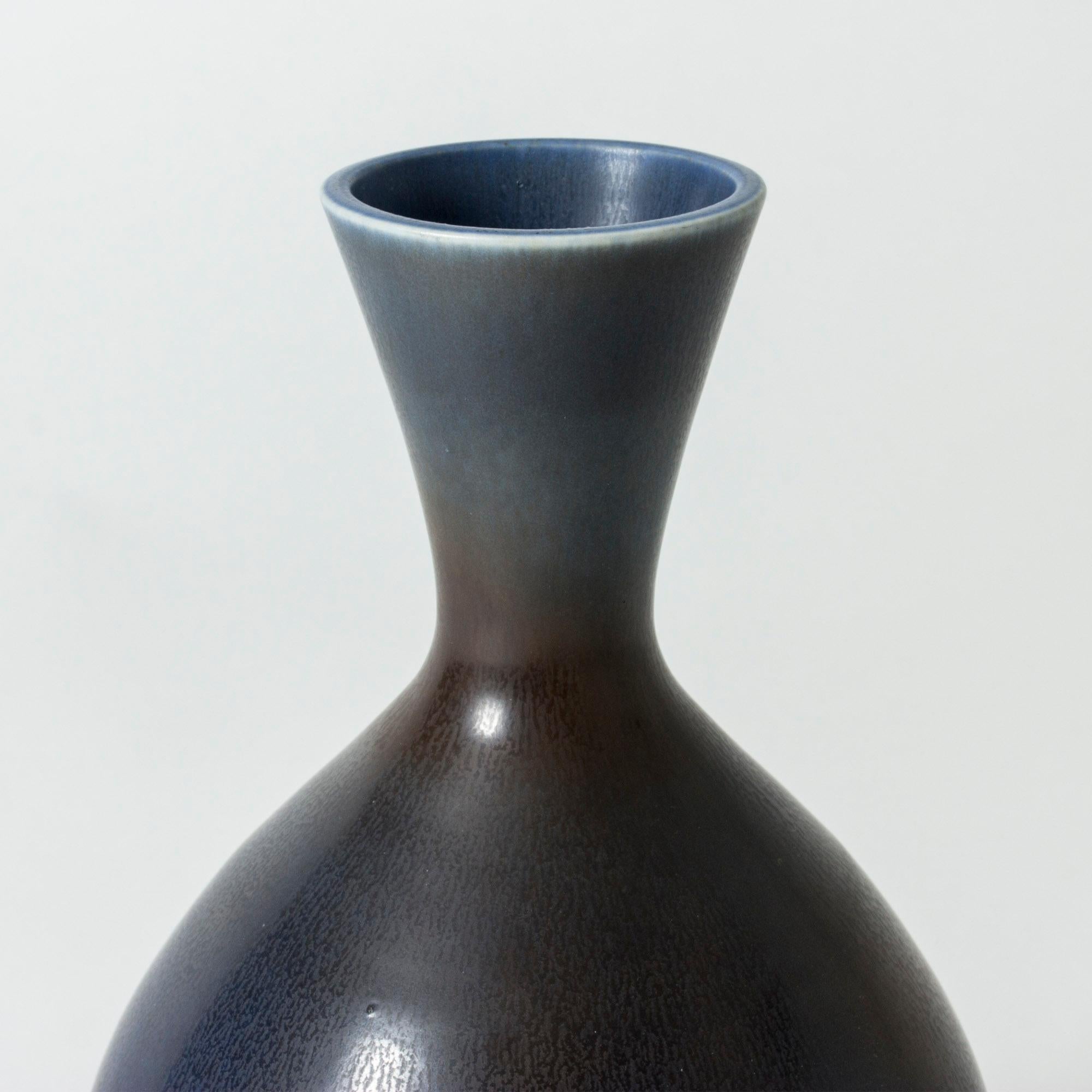 Scandinavian Modern Stoneware Vase by Berndt Friberg, Gustavsberg, Sweden, 1950s