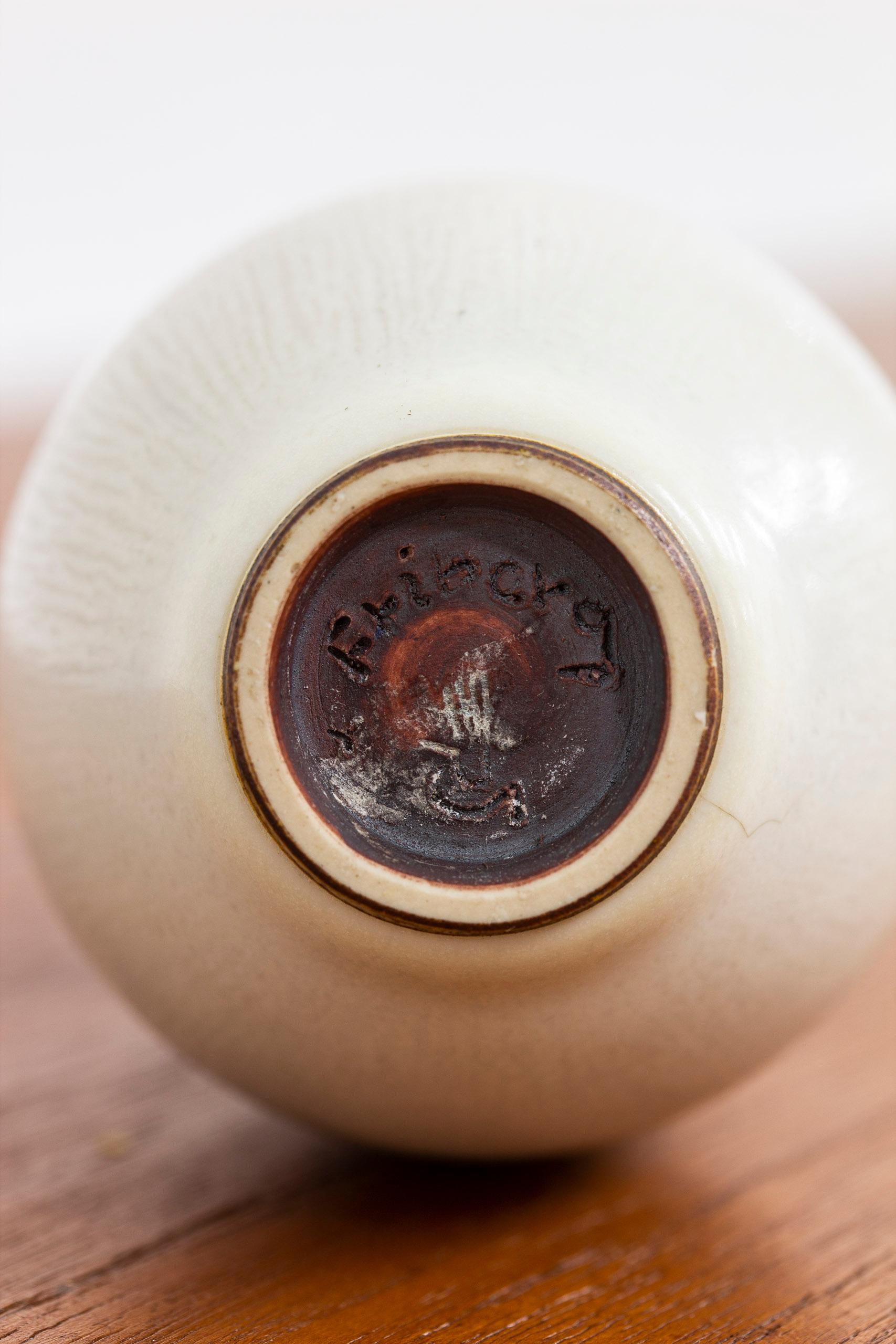 Milieu du XXe siècle Vase en grès de Berndt Friberg, fabriqué à Gustavsberg en Suède, années 1950 en vente