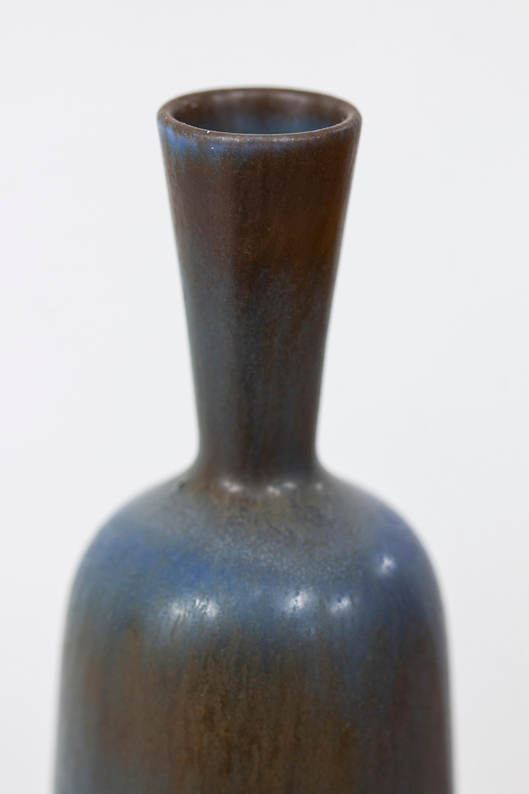 Scandinavian Modern Stoneware Vase by Berndt Friberg with blue Hare Furs Glaze, Gustavsberg, Sweden For Sale