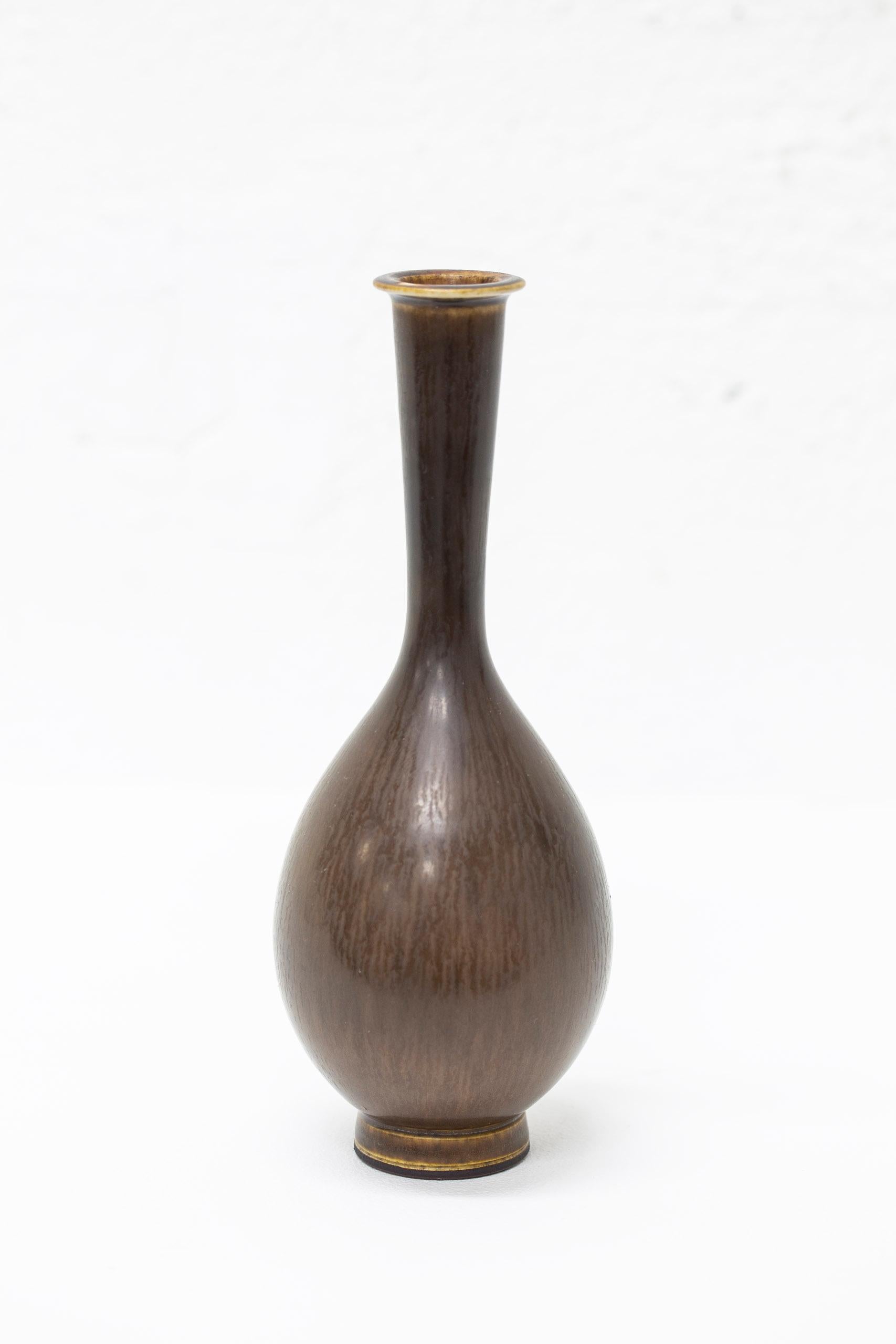 Stoneware Vase by Berndt Friberg with Brown Hare Furs Glaze, Gustavsberg, Sweden In Good Condition For Sale In Hägersten, SE