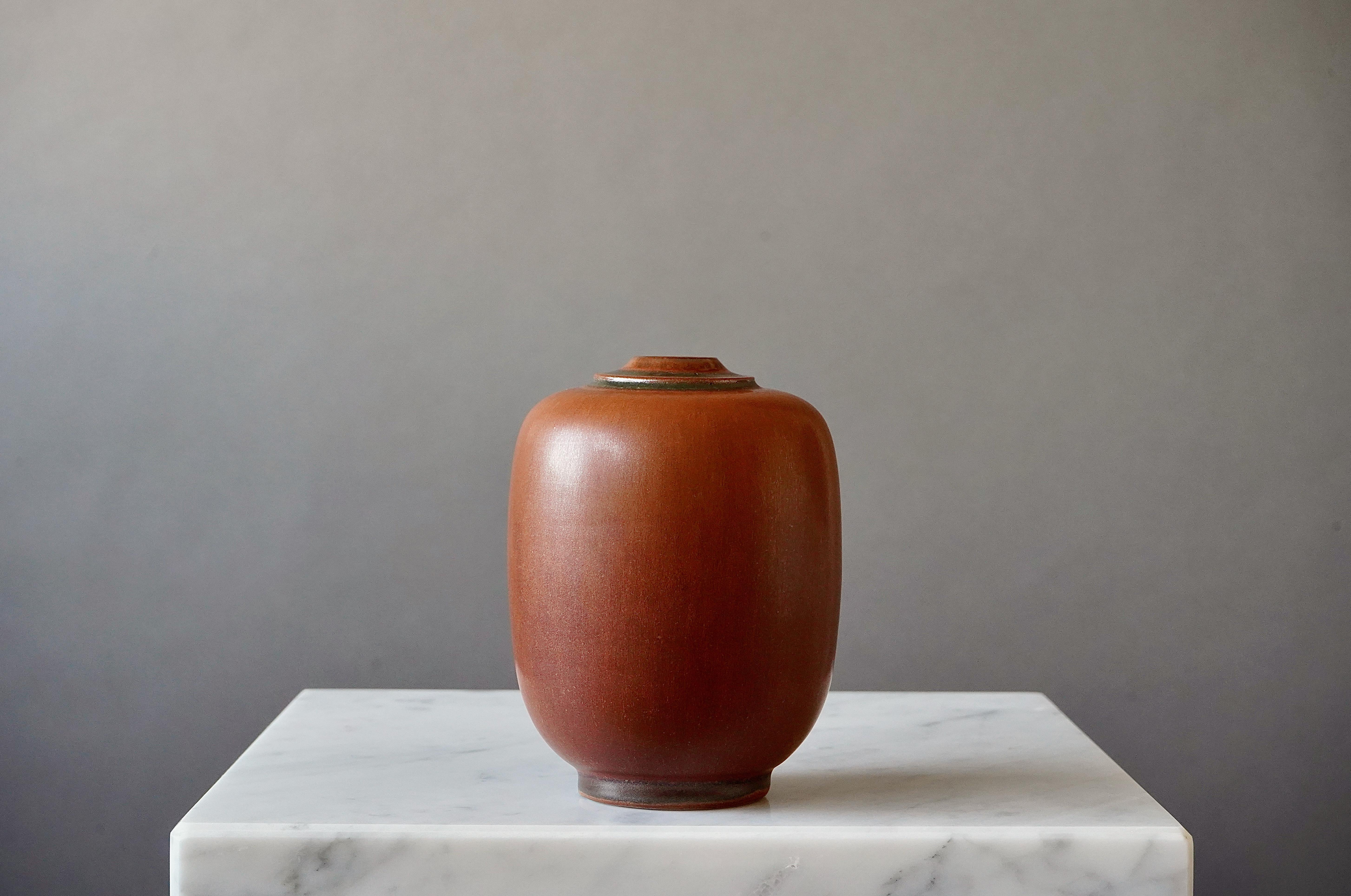 Turned Stoneware Vase by Erich and Ingrid Triller for Tobo, Sweden, 1950s For Sale