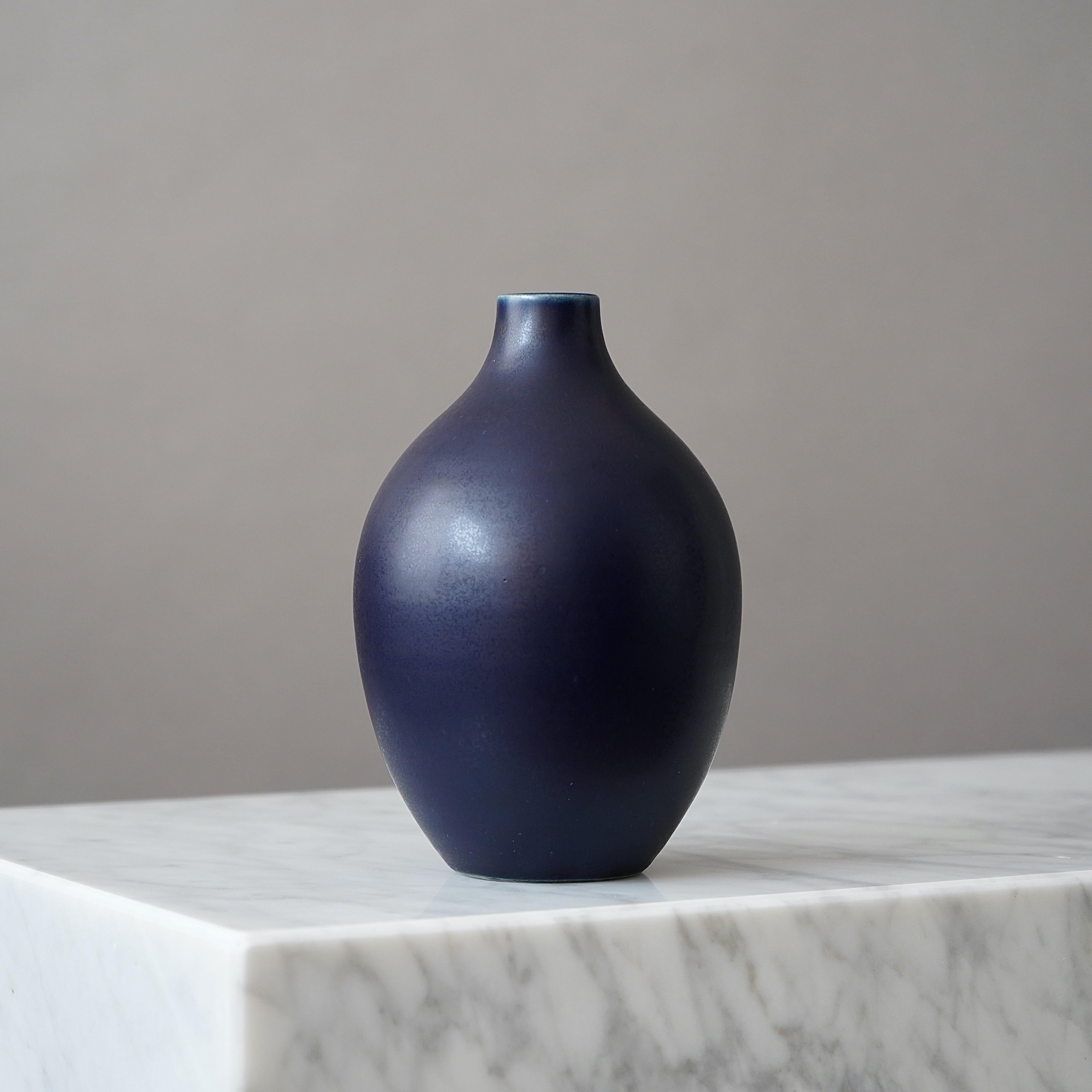 Ceramic Stoneware Vase by Erich and Ingrid Triller for Tobo, Sweden, 1950s For Sale