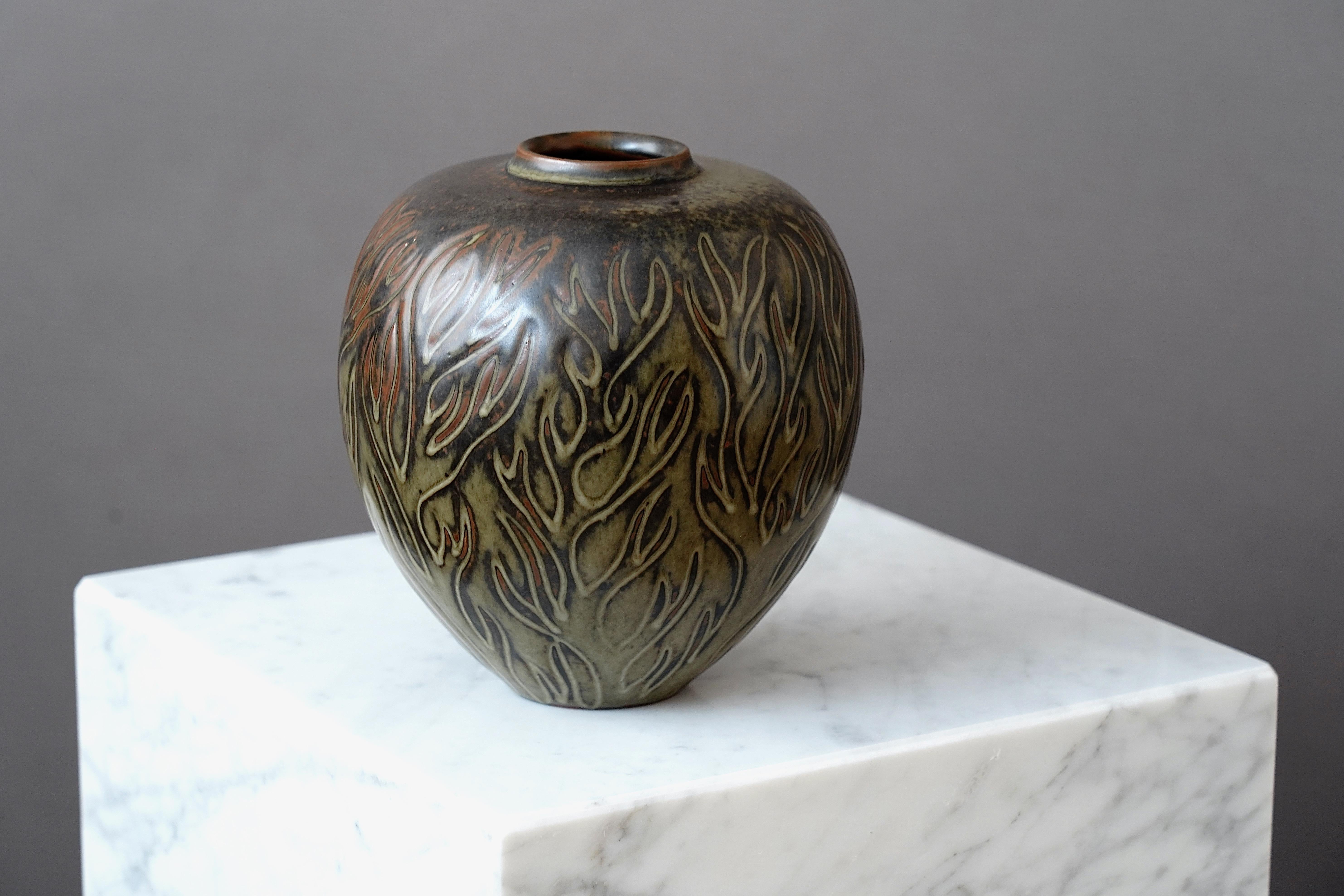 Stoneware Vase by Gerd Bogelund for Royal Copenhagen, Denmark, 1950s In Good Condition For Sale In Malmö, SE