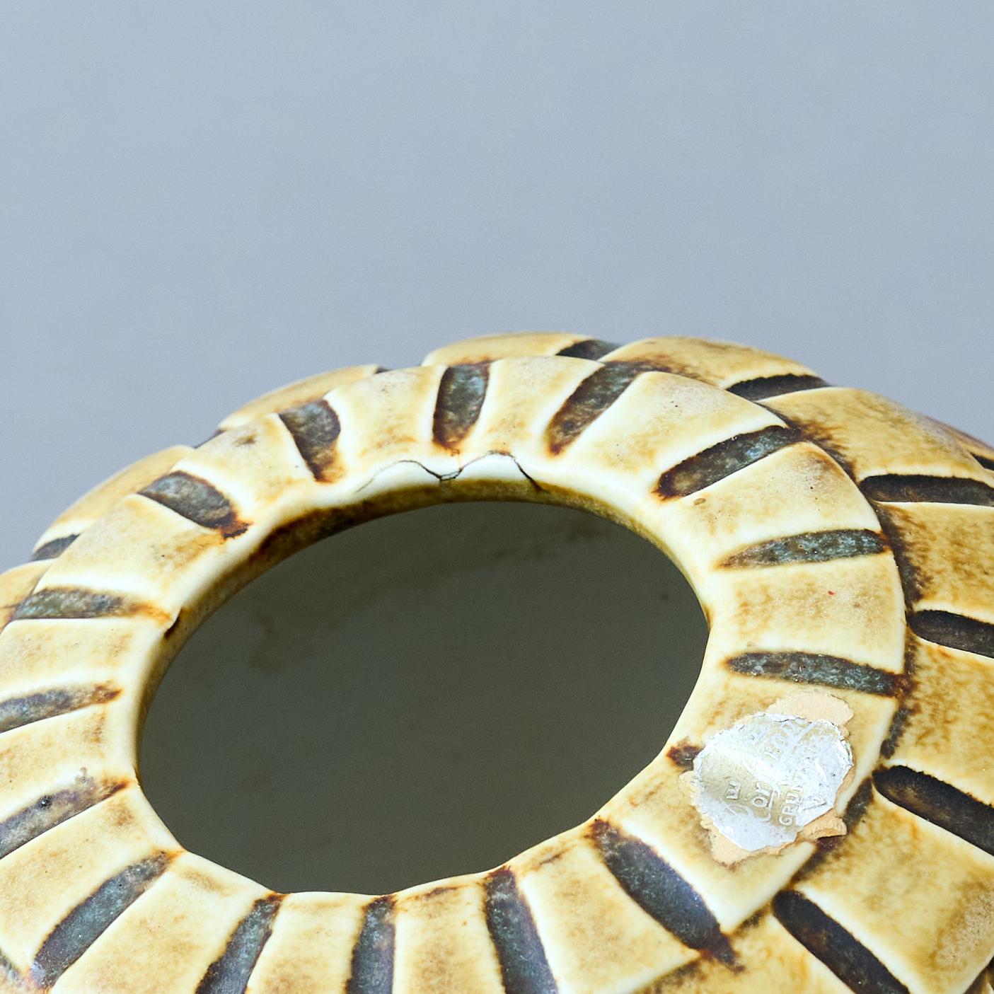 Stoneware Vase by Gertrud Lönegren, Rörstrand, Sweden, 1930s. Art Deco, Yellow. For Sale 2