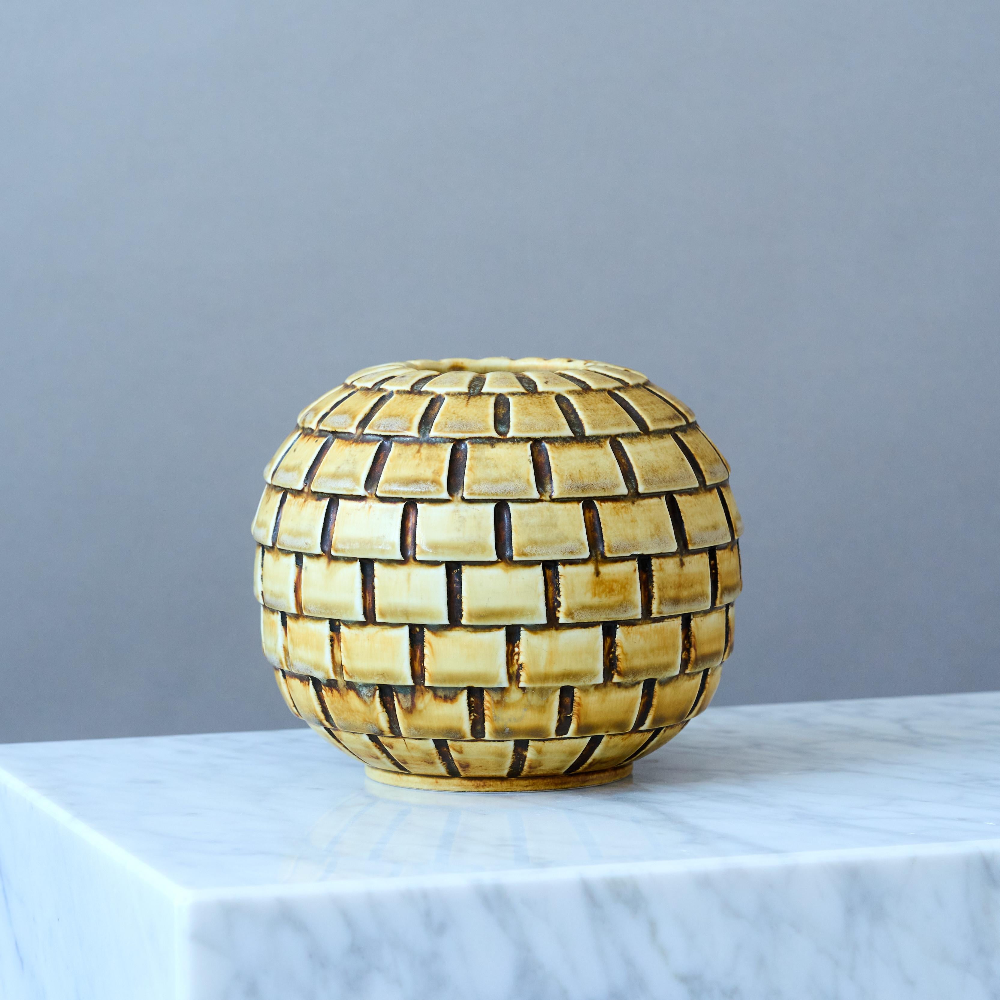 Glazed Stoneware Vase by Gertrud Lönegren, Rörstrand, Sweden, 1930s. Art Deco, Yellow. For Sale