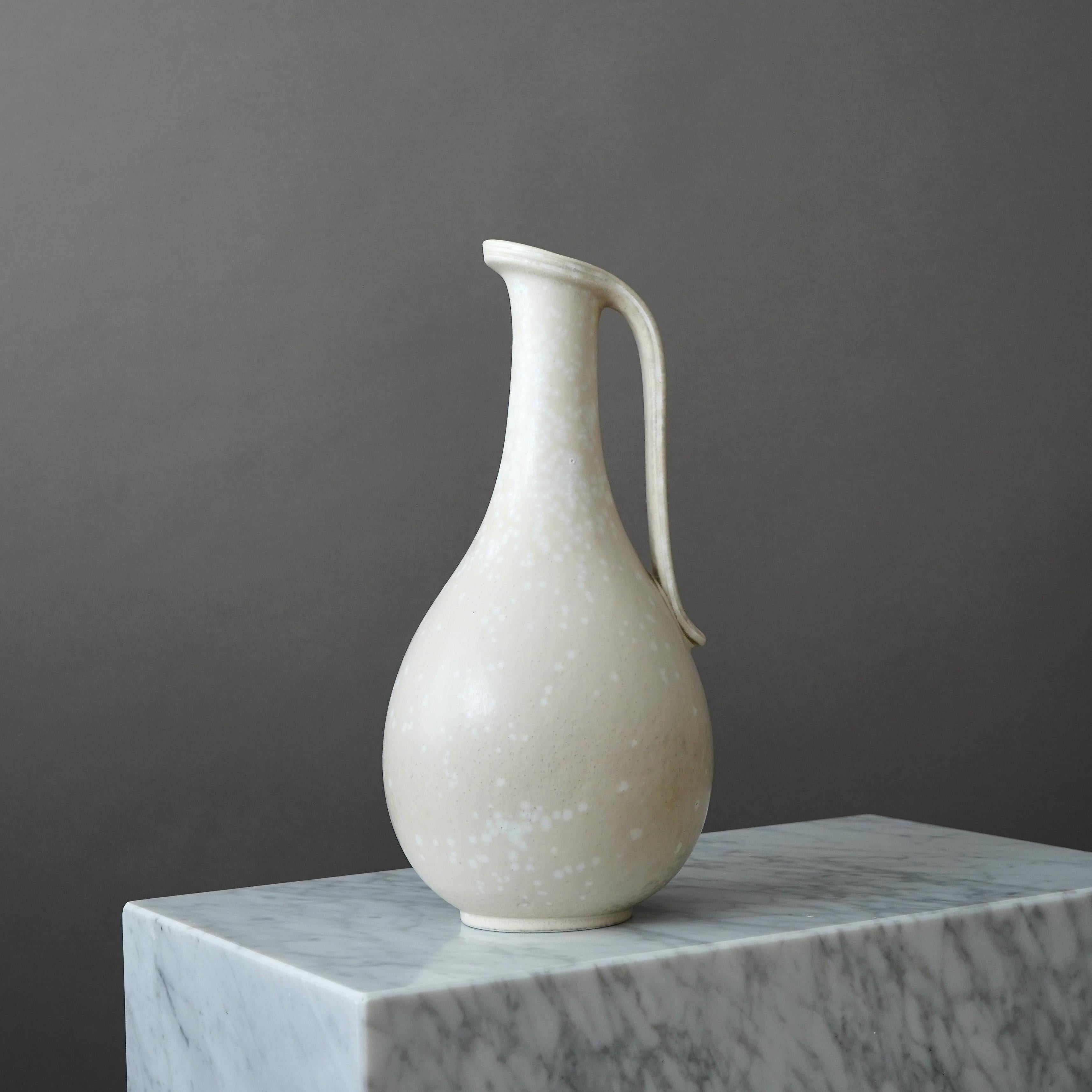 Smaltato Grande vaso in gres bianco di Gunnar Nylund per Rorstrand, Svezia, anni '50 in vendita