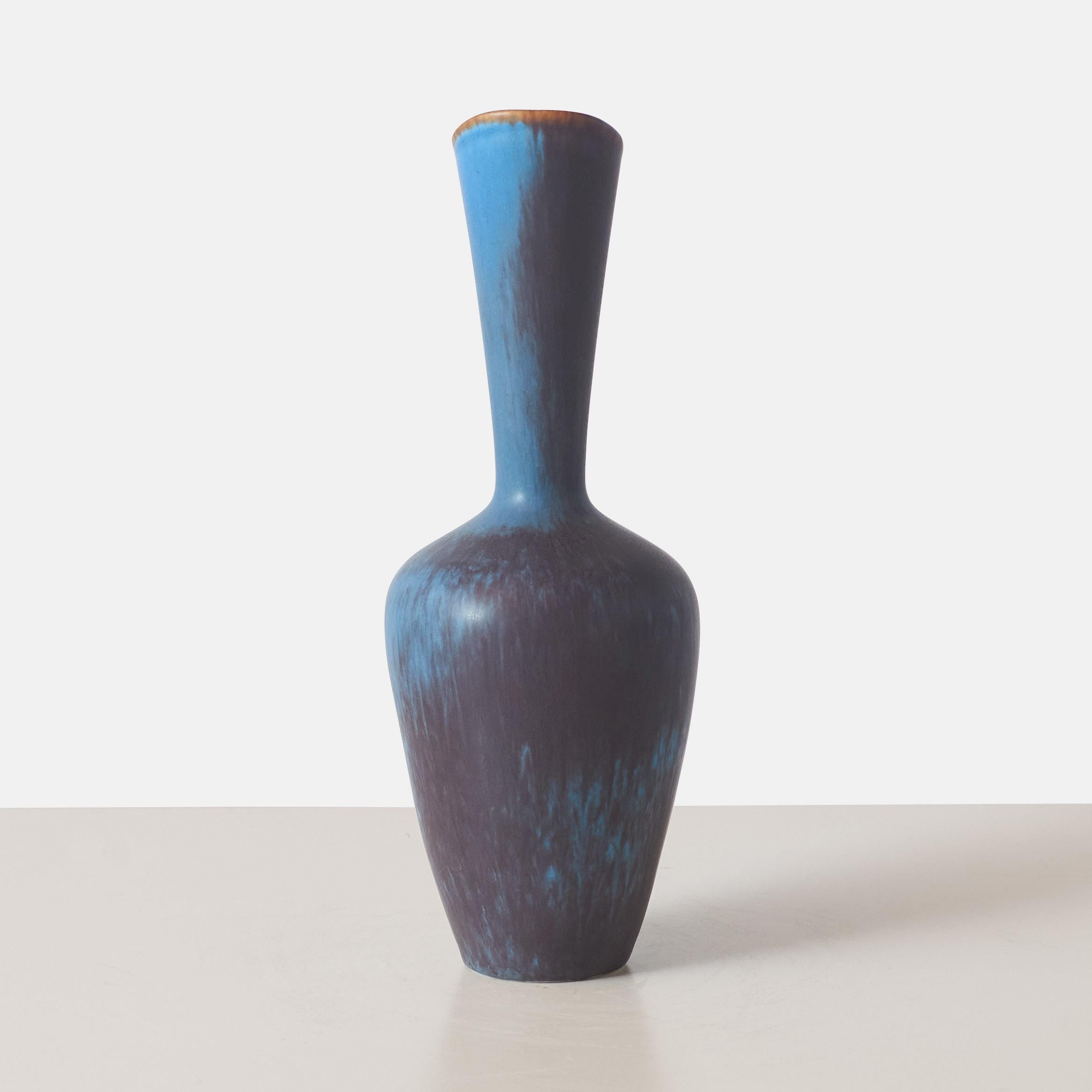 Suédois Vase en grès de Gunnar Nylund en vente