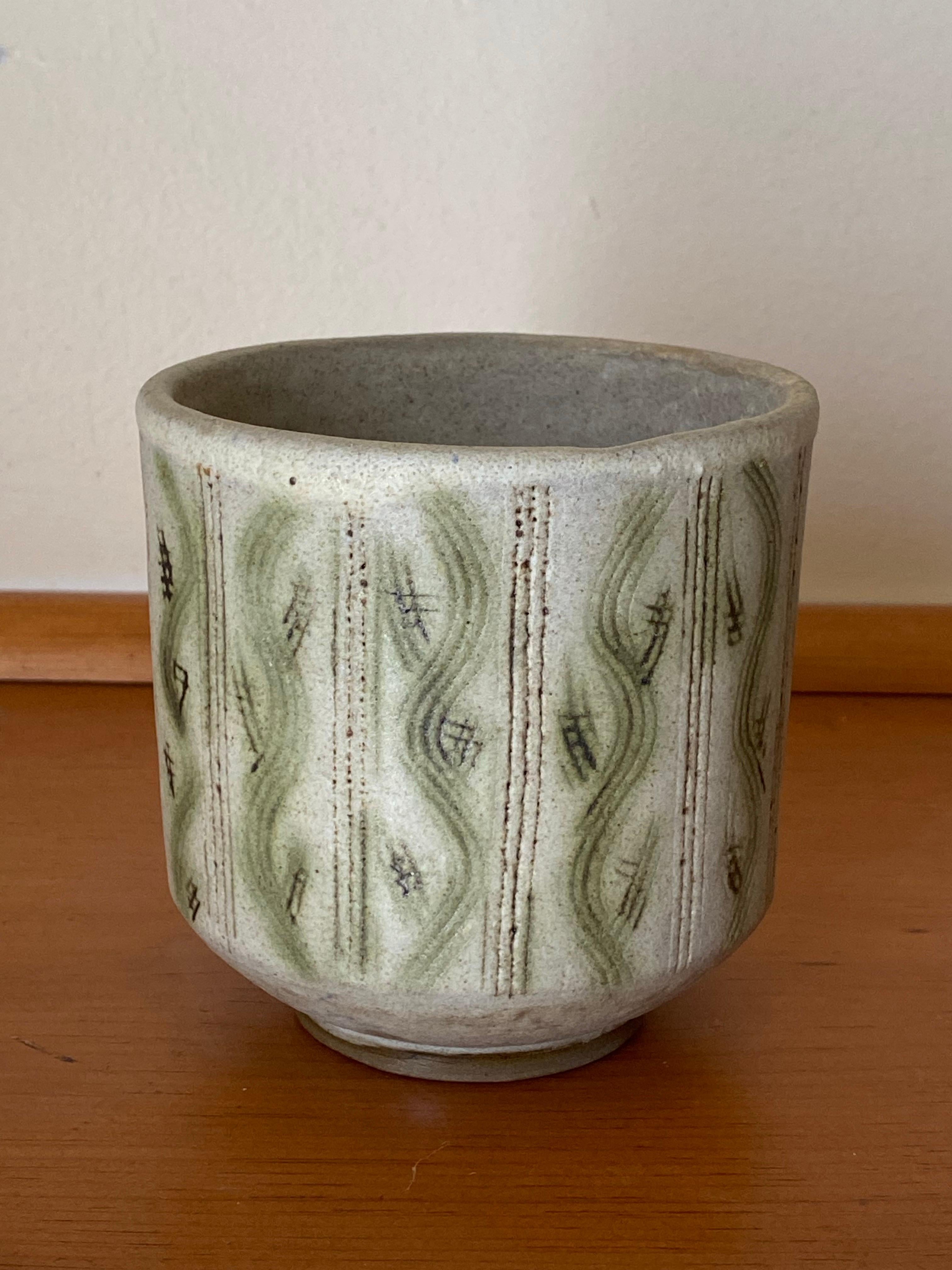 Vaso in gres di Nancy Wickham del Vermont Workshop ex. Design Technics in vendita 2