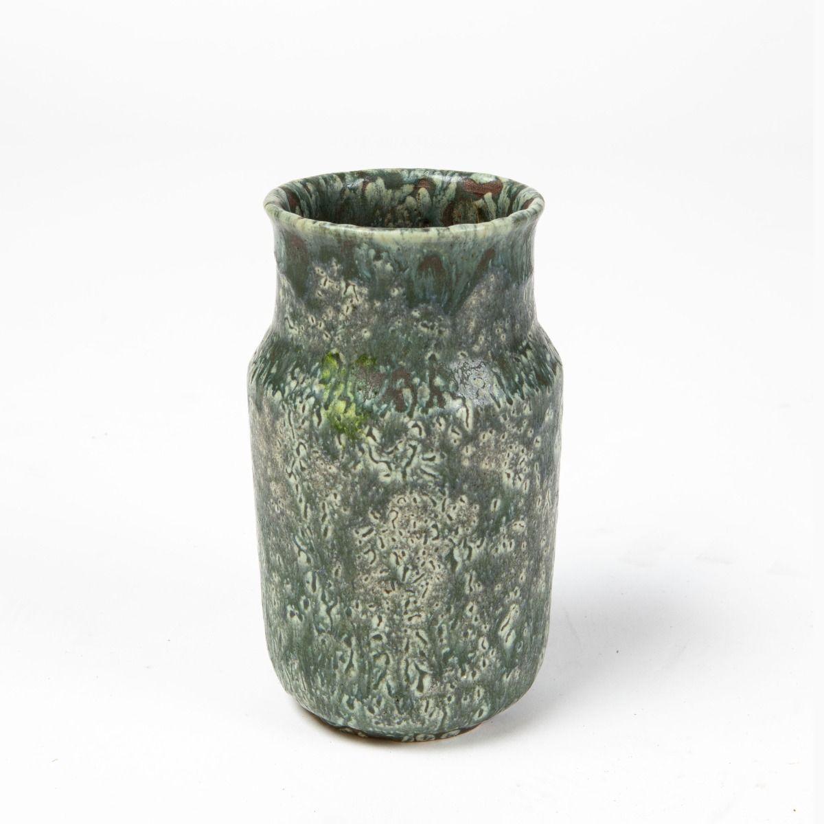 Stoneware Vase by Patrick Signed One of a Kind Escandinavo moderno en venta