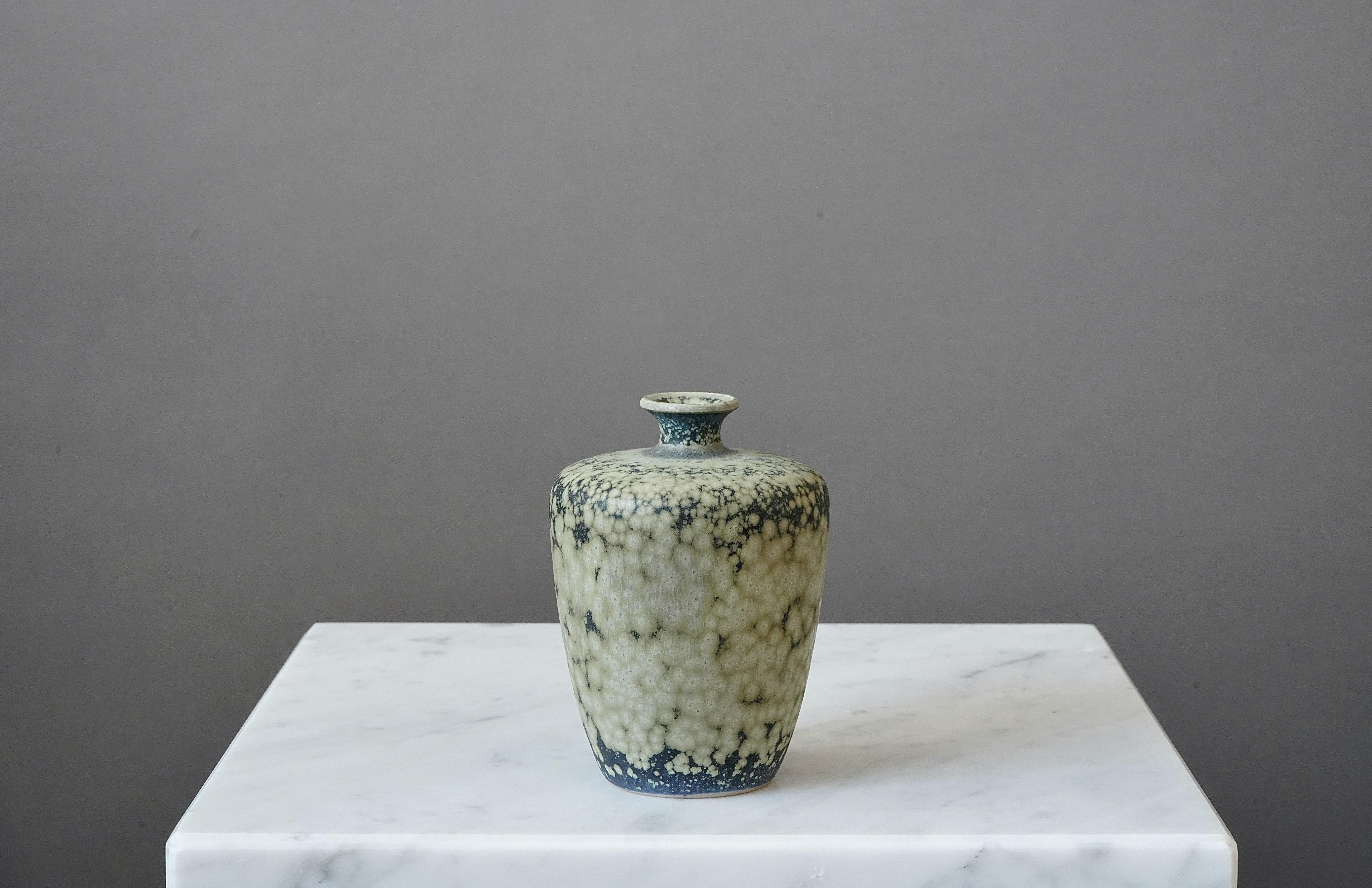 Stoneware Vase by Swedish Ceramist Rolf Palm, 1980 In Good Condition For Sale In Malmö, SE