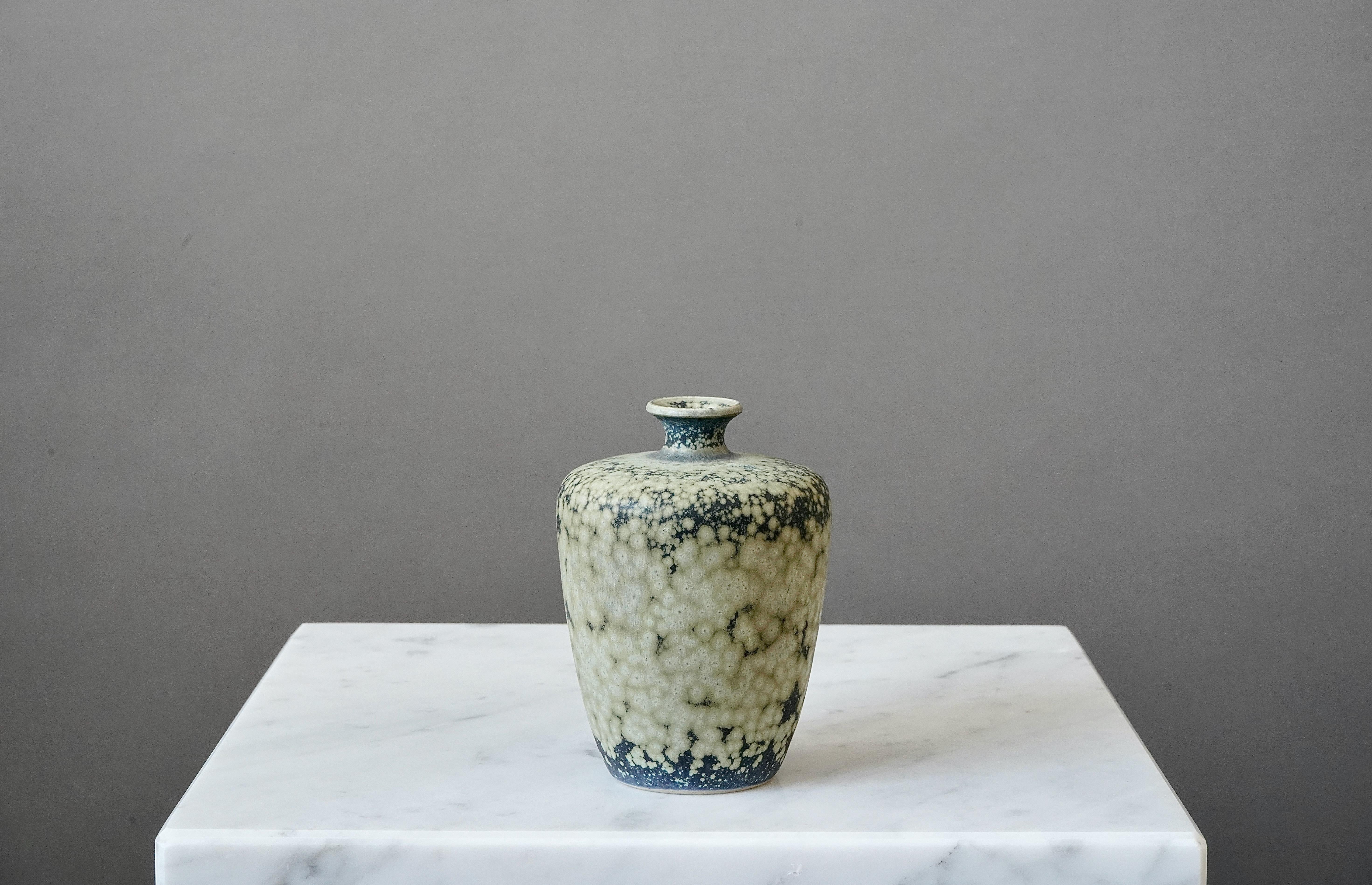 Stoneware Vase by Swedish Ceramist Rolf Palm, 1980 For Sale 1