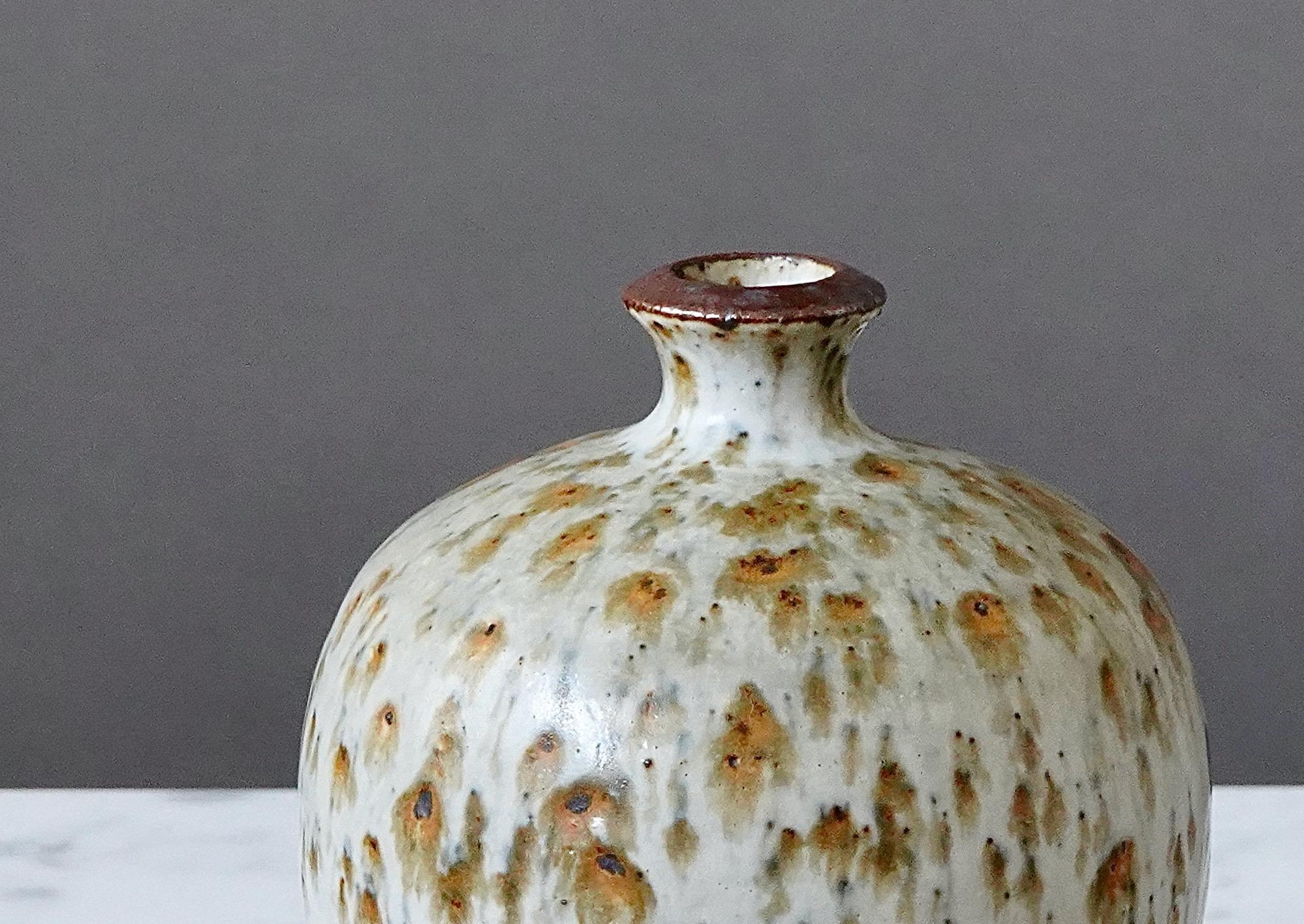 Vase aus Steingut des schwedischen Keramikers Rolf Palm, 1981 (Schwedisch) im Angebot